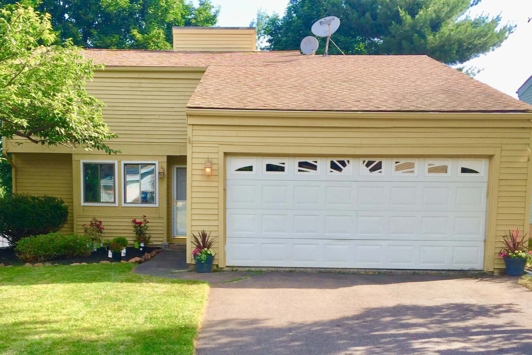 better_homes_siding_and_improvements_before (Copy)