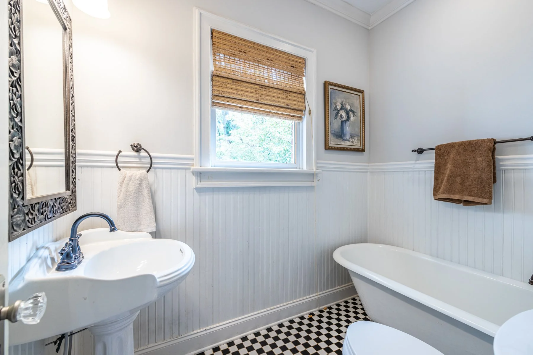 22 bath3.jpg