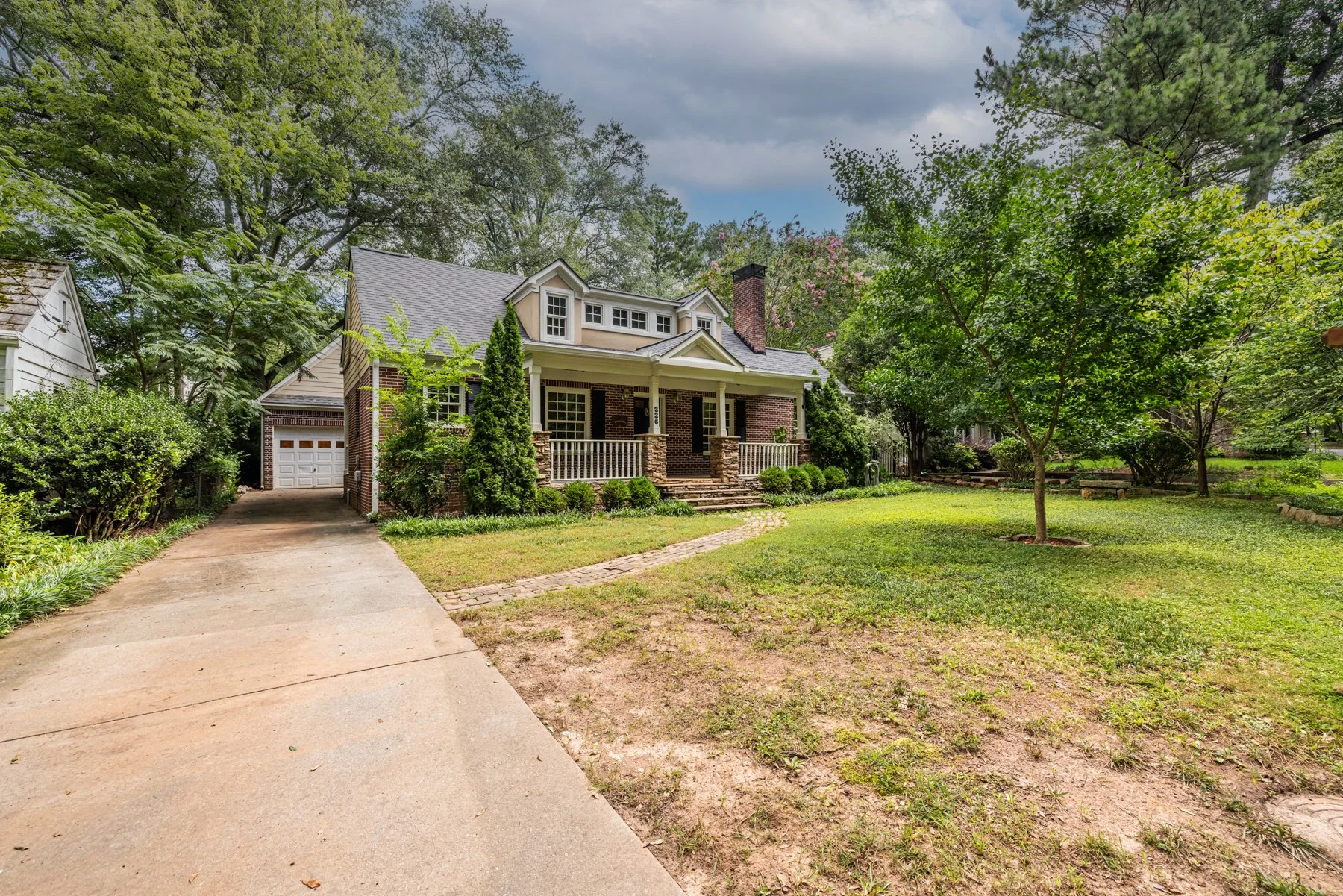 62 front_yard.jpg