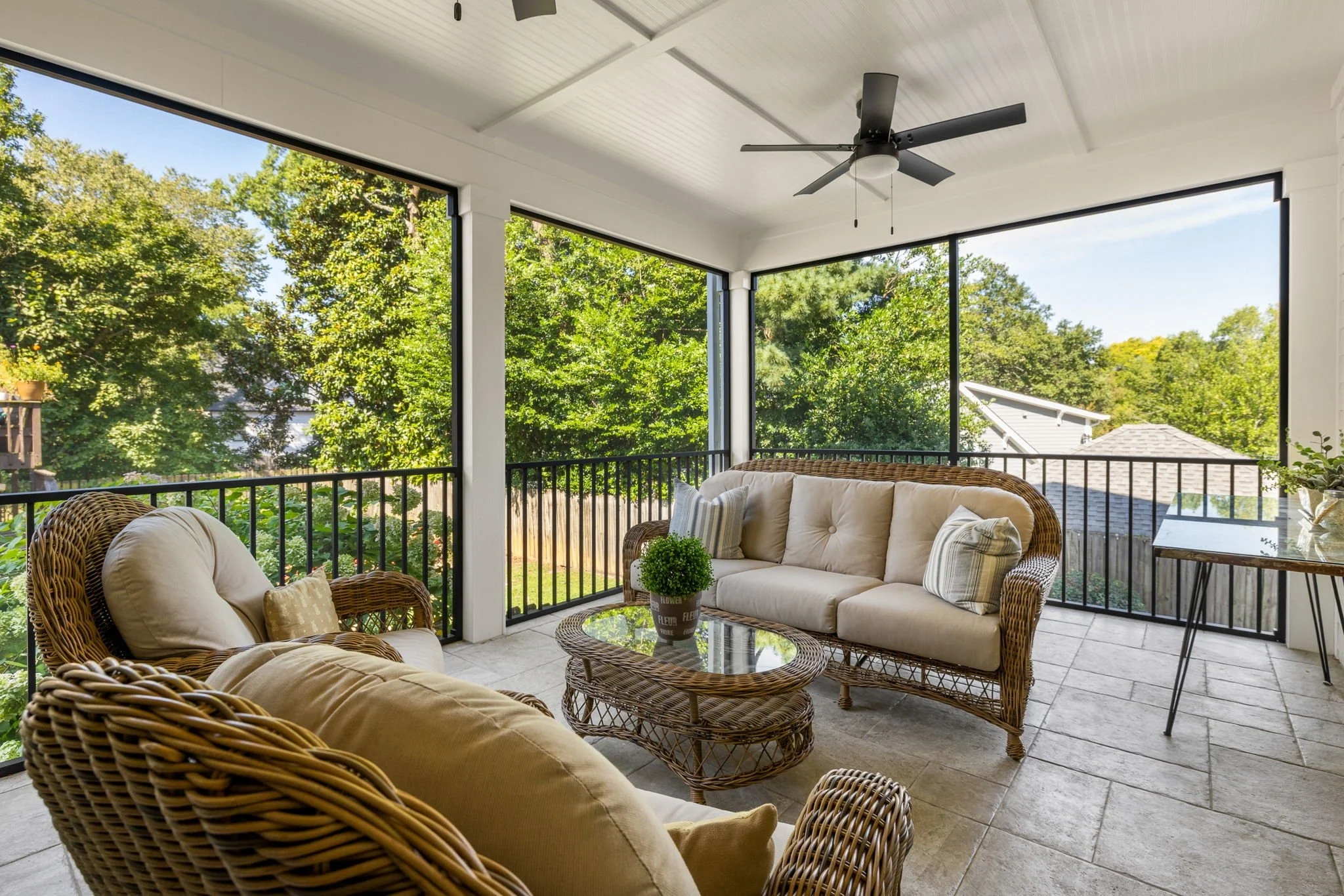 26-36-web-or-mls-20250903_1032williams_fandel091.jpg