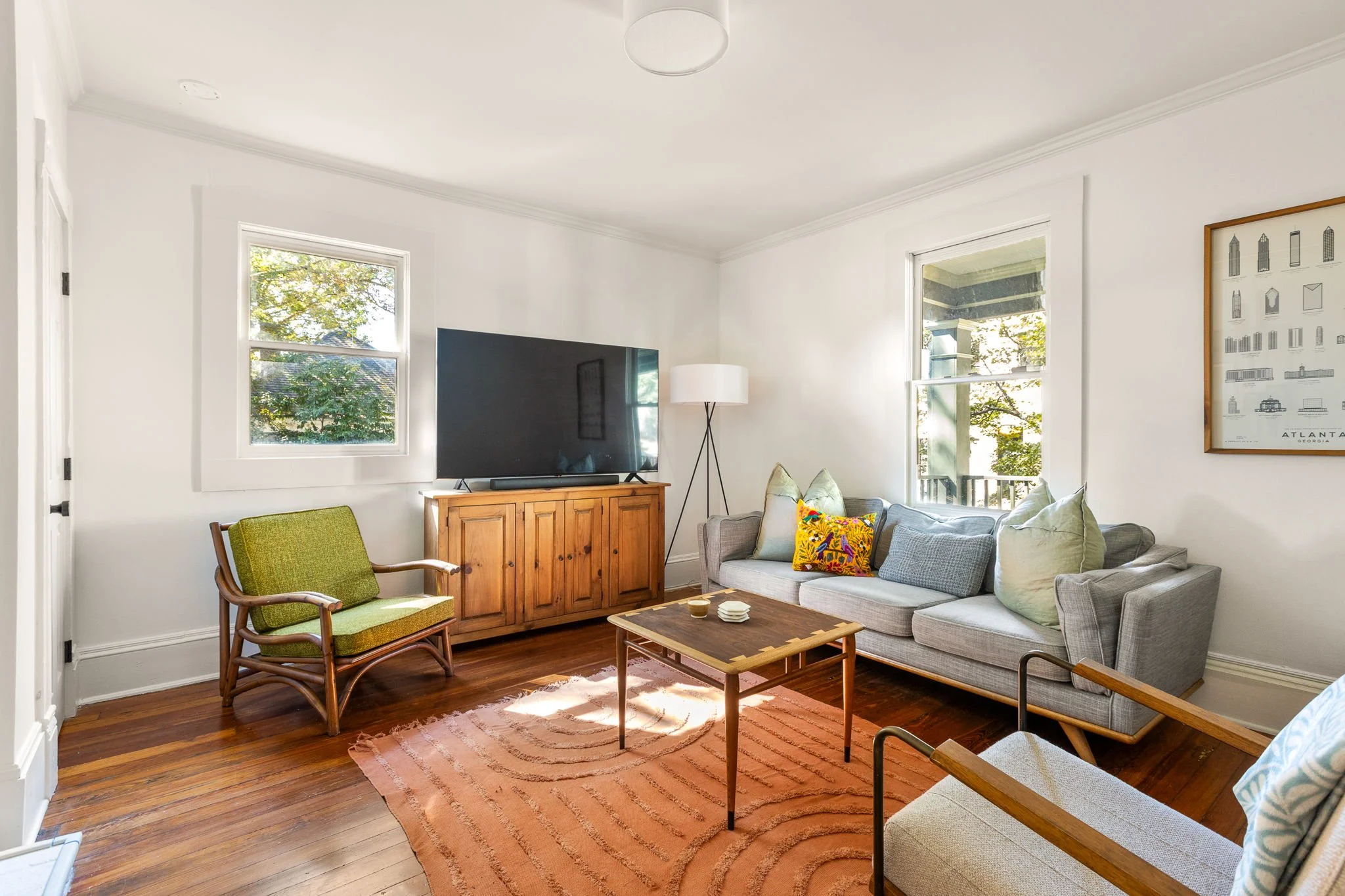 8-10-web-or-mls-20251014_786grant_fandel_010.jpg