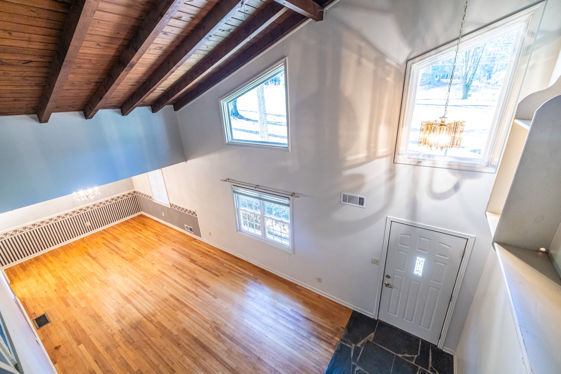 25 loft_view.jpg
