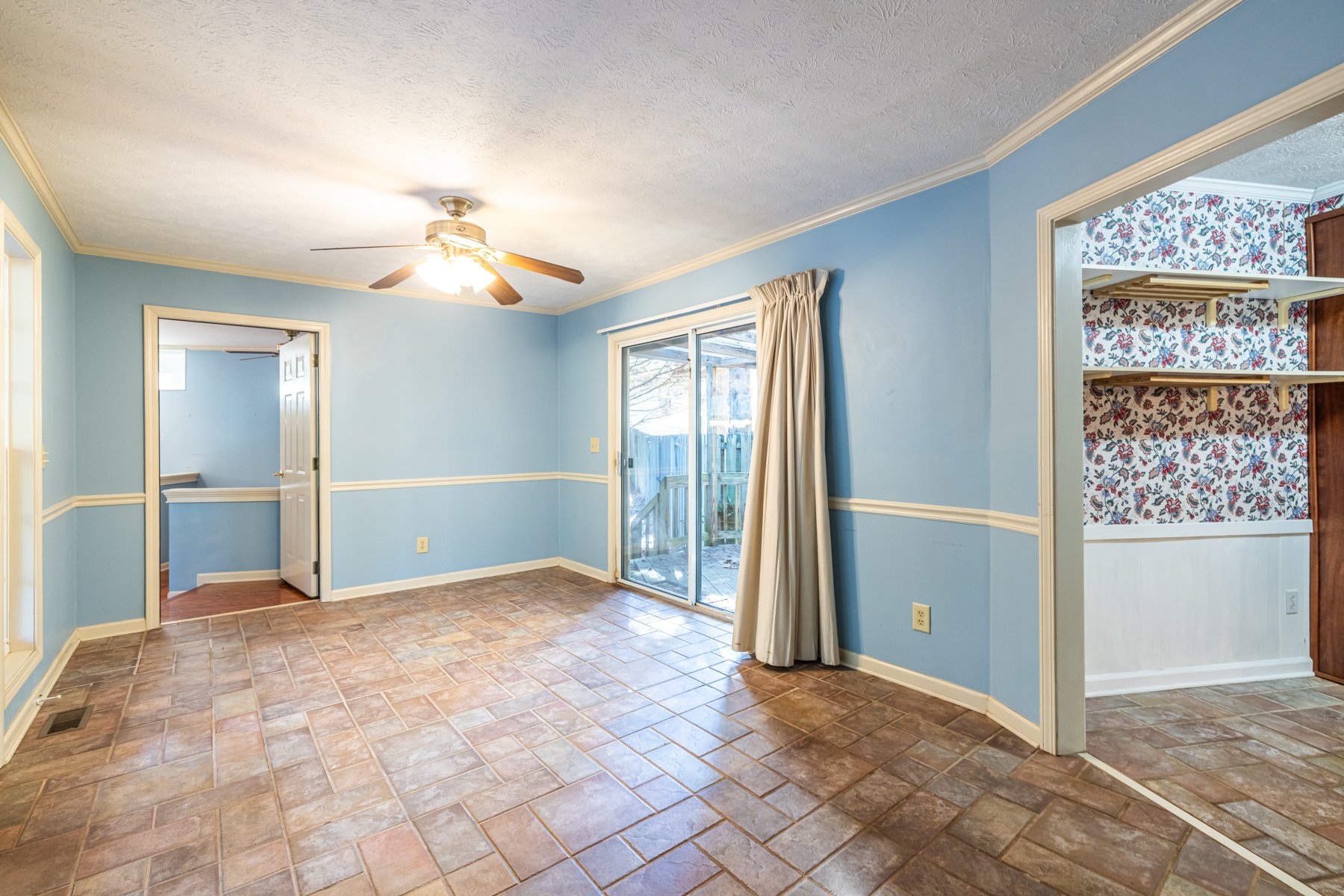 42 sunroom.jpg