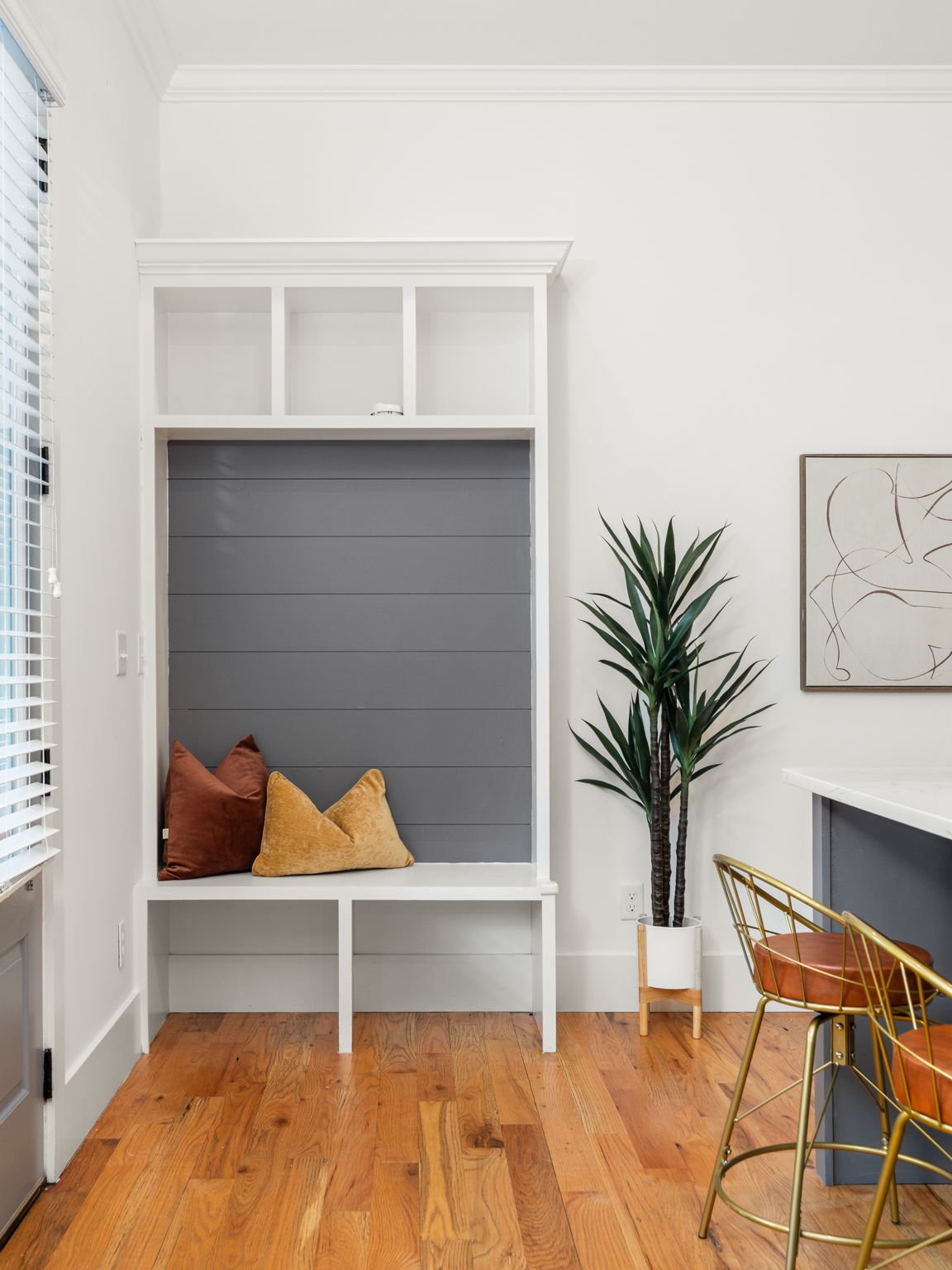 6 9-web-or-mls-20260114_1085wylie_fandel033.jpg