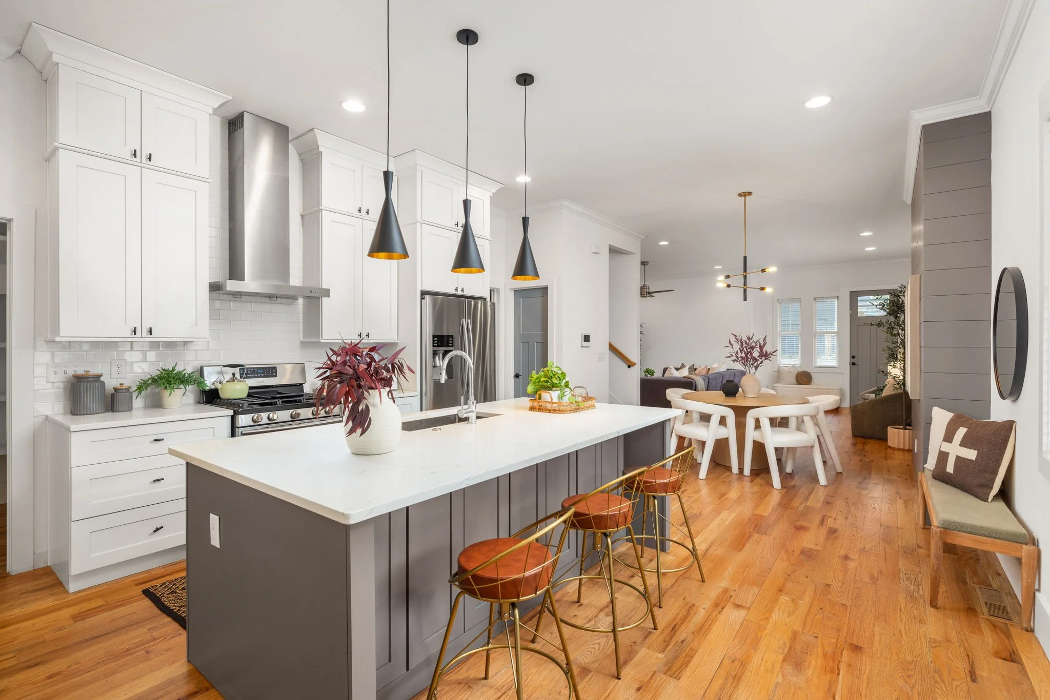 8 10-web-or-mls-20260114_1085wylie_fandel035.jpg