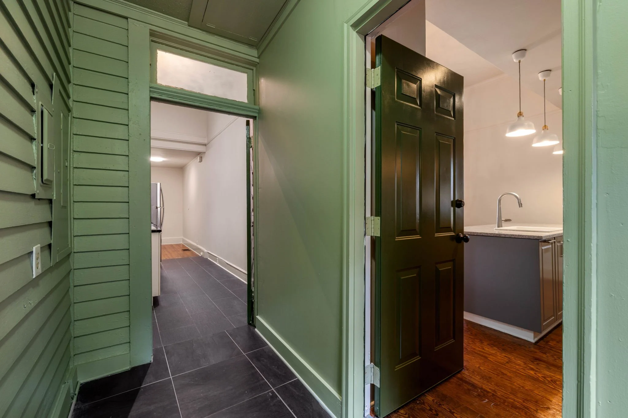 13 2-web-or-mls-20260903_761monroe_fandel162.jpg