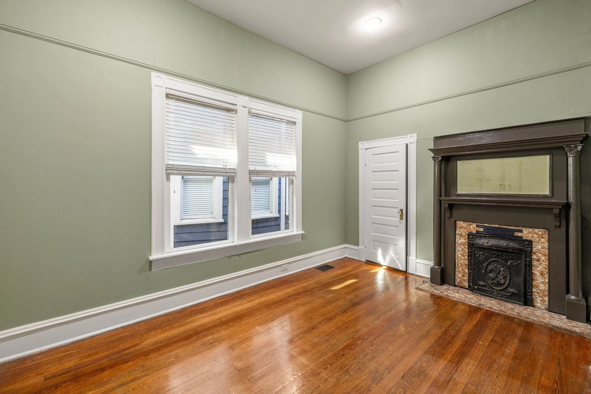 19 45-web-or-mls-20260903_761monroe_fandel015.jpg