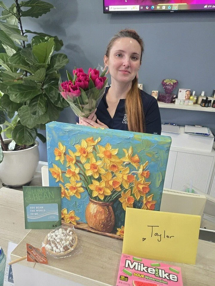 It's Taylor's Birthday Today! 
Please help us in wishing her a Very Happy Birthday!🎉