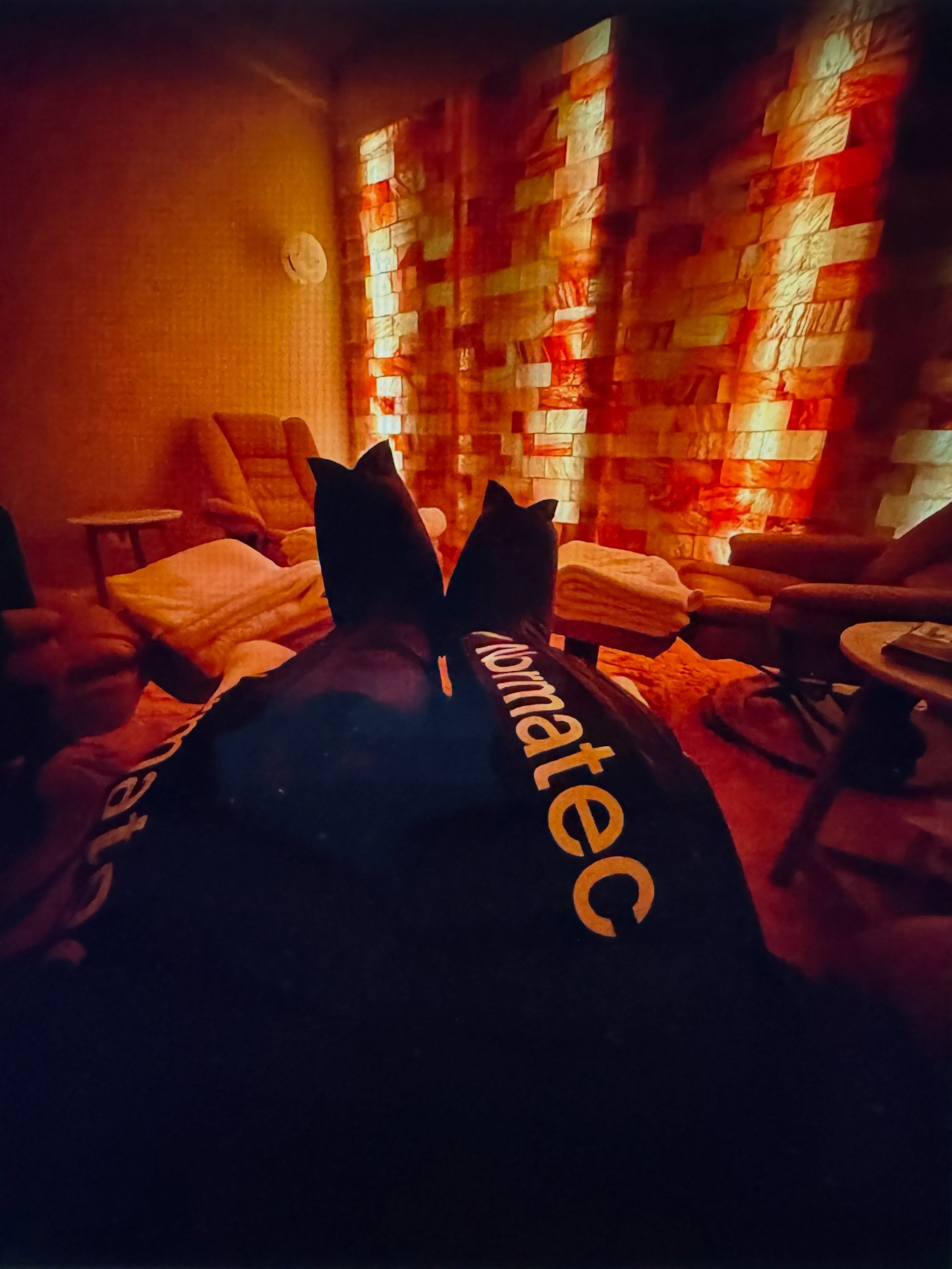 Breathe Better after a session in our Dry Salt Therapy room. Add on Normatec Leg Compression Therapy to enhance the experience.
Book yours today at TheSaltCenter.com