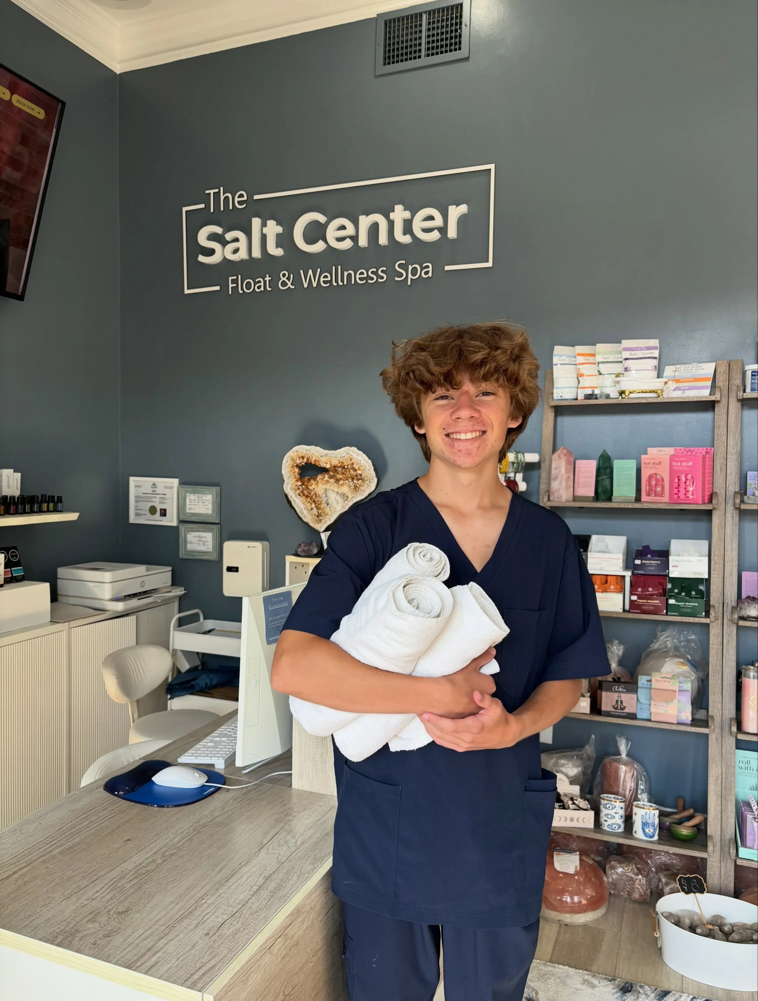 Please help us in wishing Phoenix, one of our Spa Assistants, a VERY HAPPY 17th Birthday today!!!
He&rsquo;s been working at the spa since 2020 with his little sister Dala 😍!
🎉 Happy Birthday Phoenix! 🎉