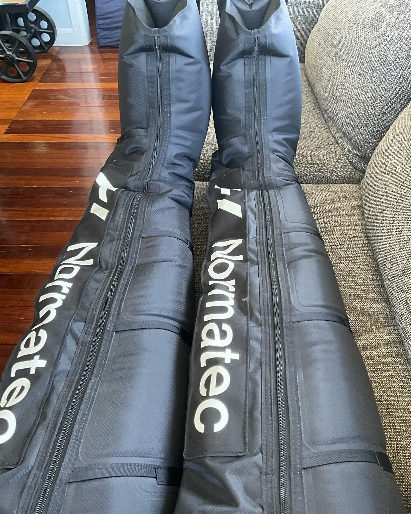 Quick update on my knee recovery journey. 🦵💪 I&rsquo;ve been relying on these air compression machines for over 12 months now, but even more so since I injured my knee 5 months ago. They&rsquo;ve been an absolute game-changer! 🙌 Each day, I use th