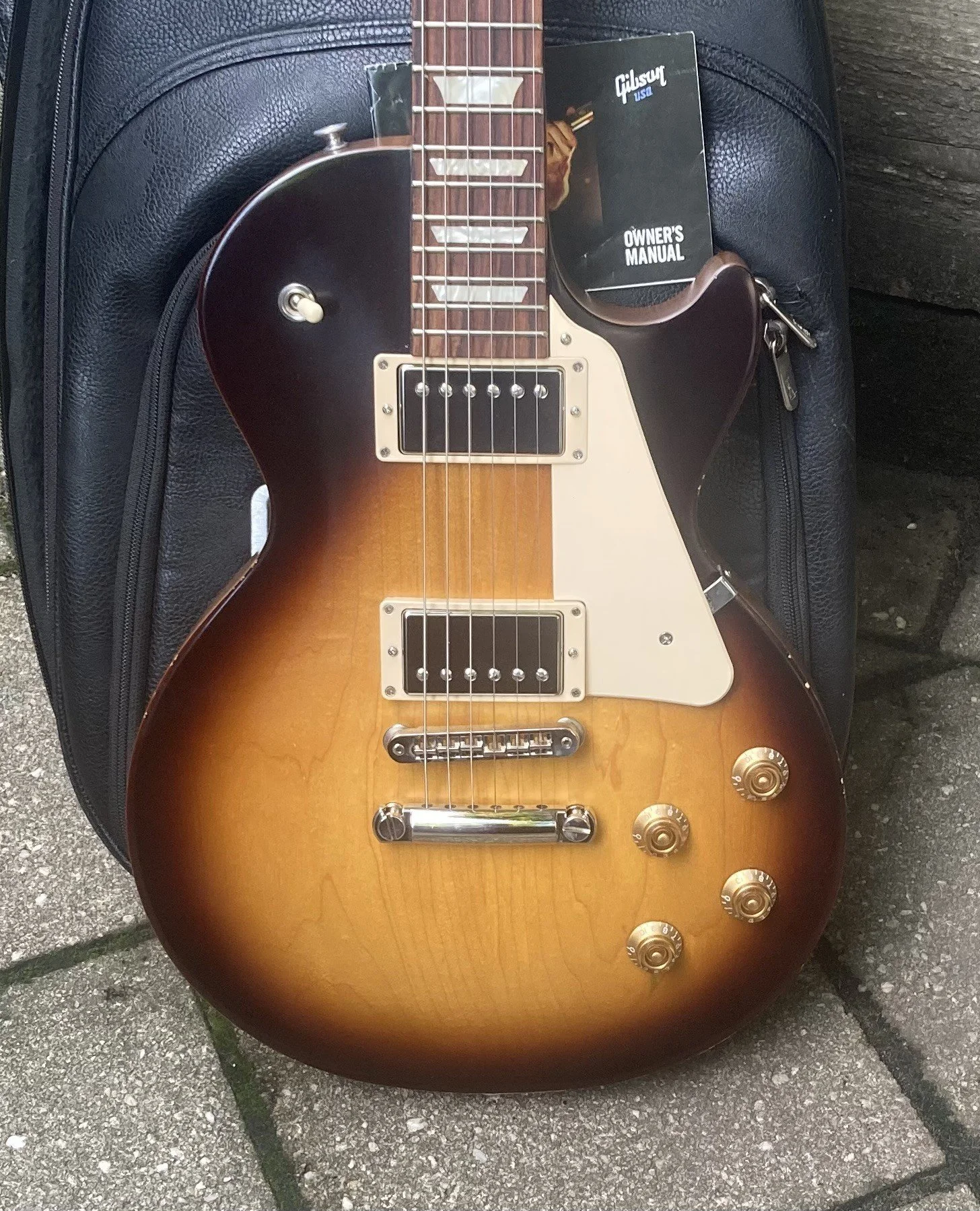 Gibson USA Les Paul Tribute 2022