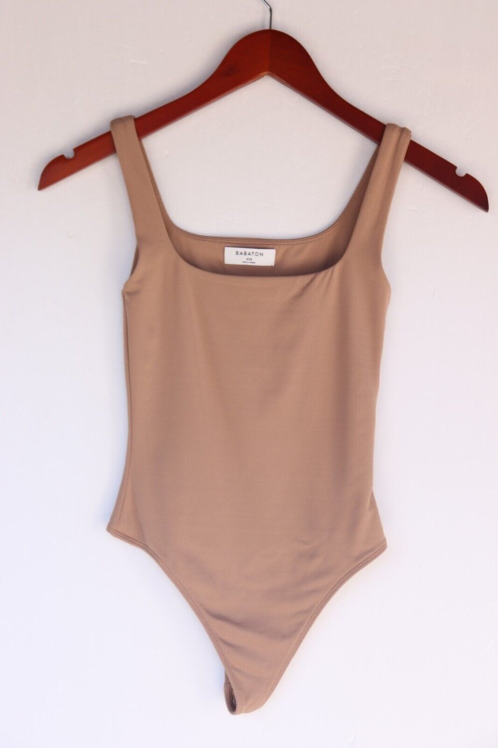 Aritzia Babaton Women's Size XXS Toasty Beige Contour Tank Bodysuit Square  Neck — SHAMELESS RESALE