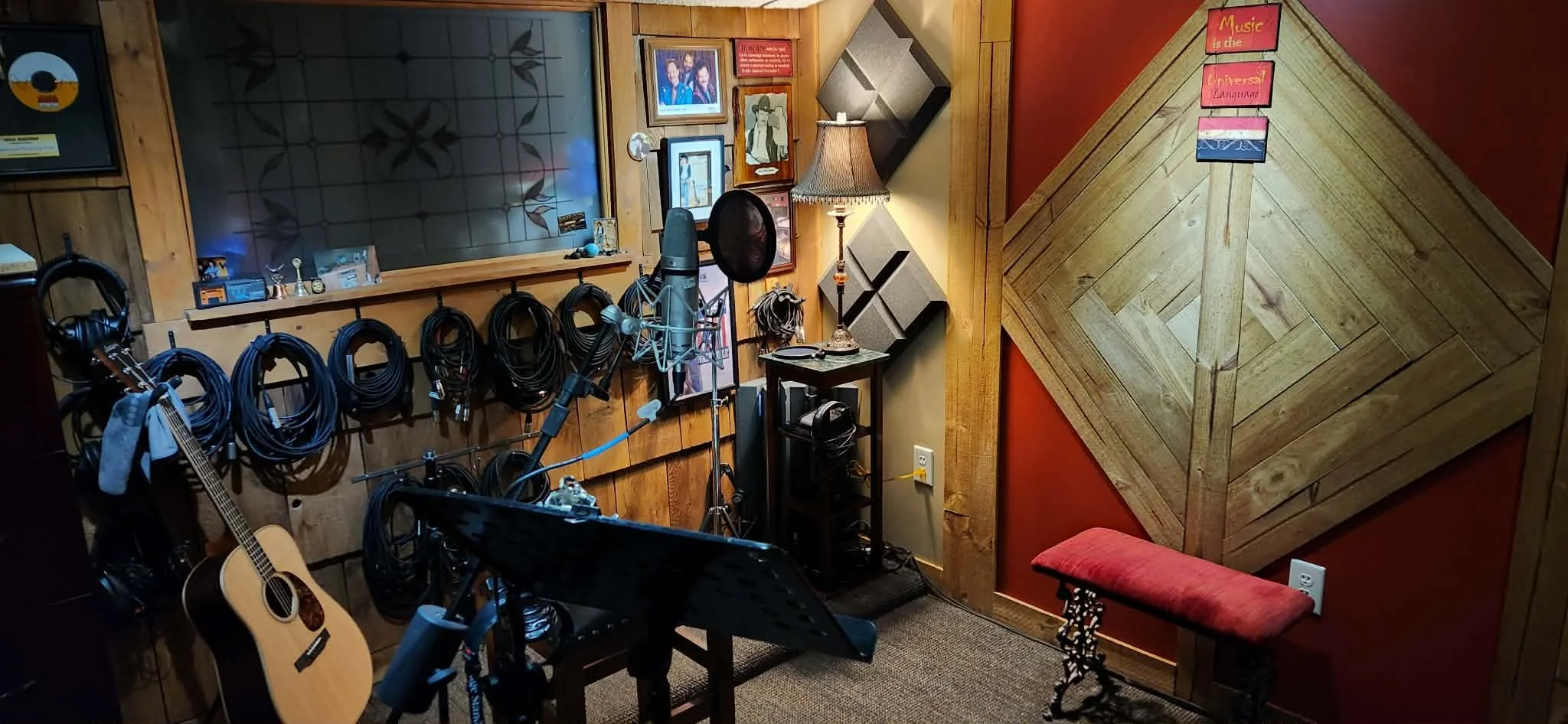 Vocal booth Miktek c7.jpg