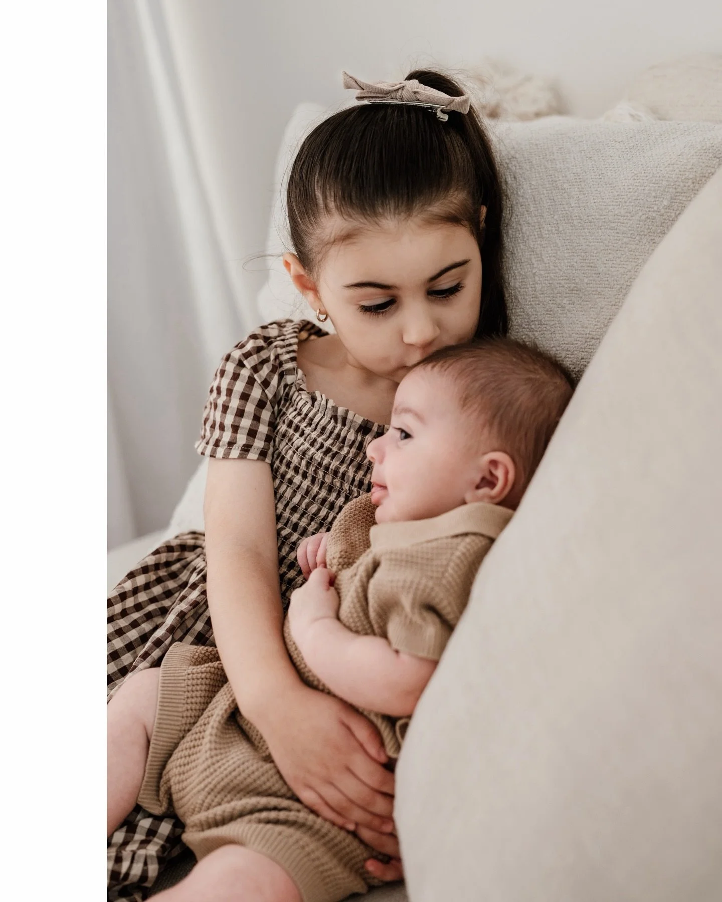 I didn&rsquo;t choose this work for the perfect images or the pretty setups&hellip;

I chose it for the quiet moments in between.

For sitting beside a mum who isn&rsquo;t quite sure she&rsquo;s doing it right and gently reminding her that she is&hel