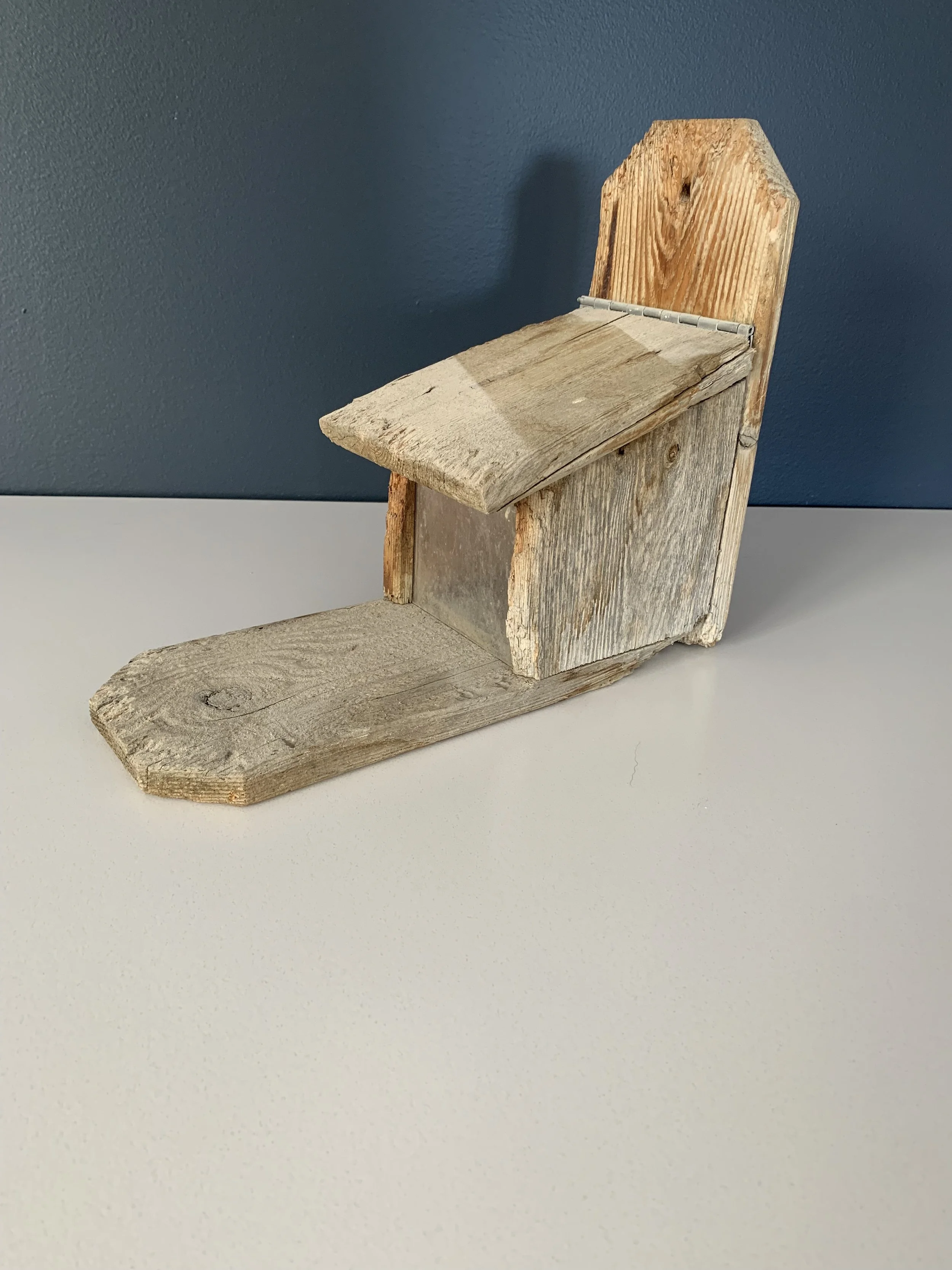 Barnboard Squirrel Feeder