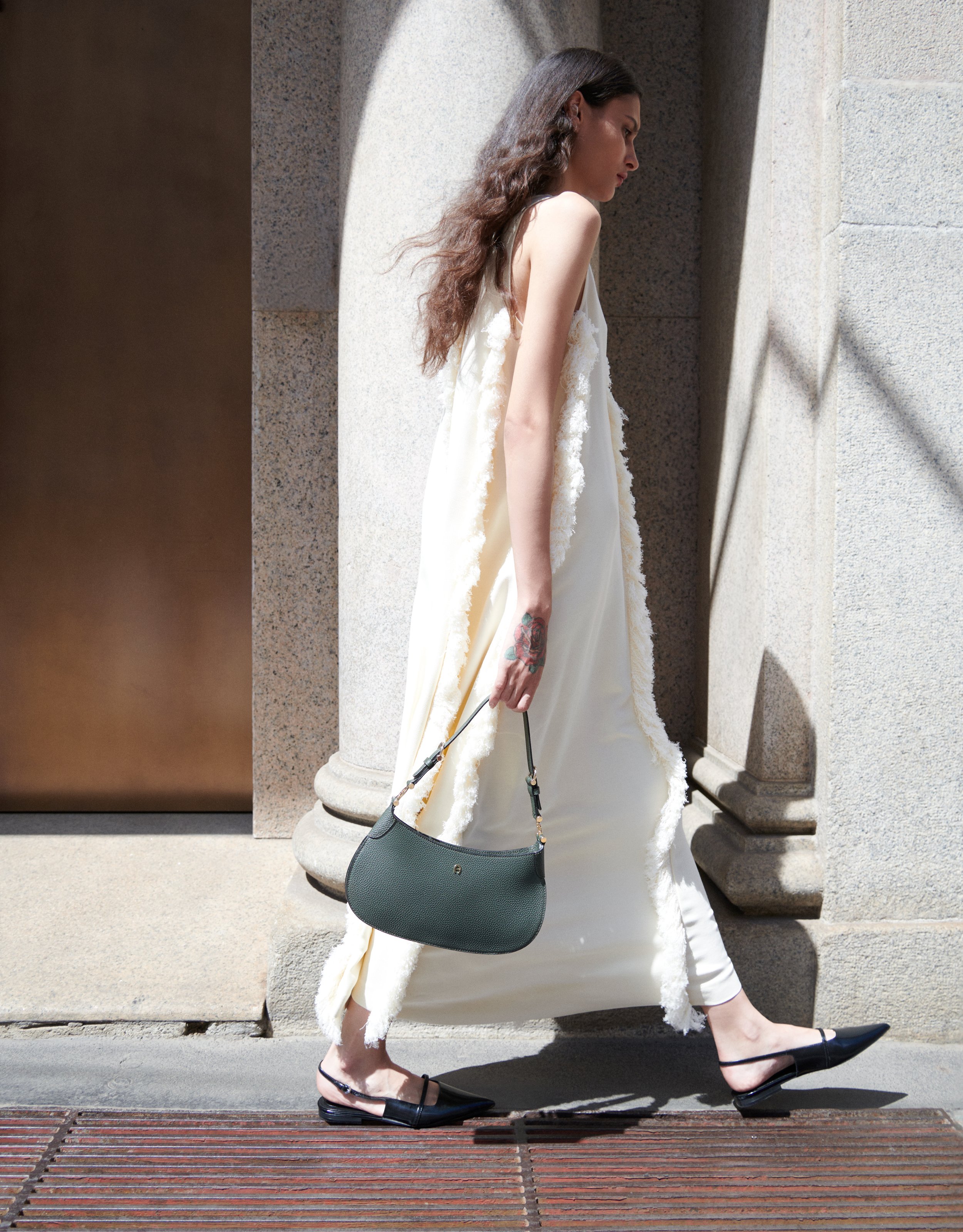 230823 aigner02 orig21.jpg