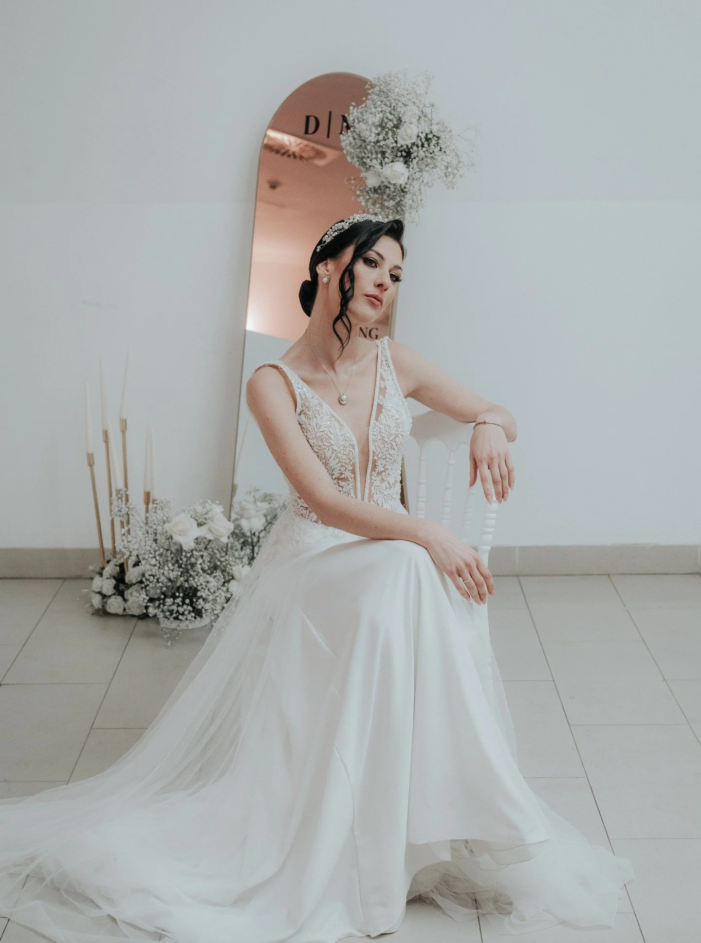 Planung &amp; Konzept: @rnweddings_ 
@whitewedding.eventcenter 
Location: @whitewedding.eventcenter
Brautmode: @diamonddresses.byoya
Dekoration: @deko.luxury 
Papeterie: @bkdesign.t
Make-up: @touche__beauty 
@meltemozcan.beautistry 
@bowofrose
Hochze