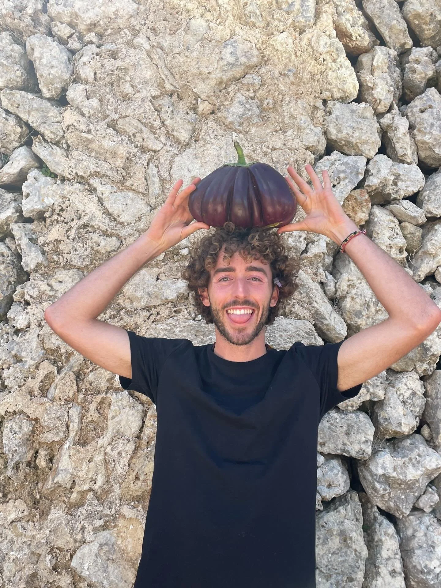 MEET OUR CHEF GUILLEM @cocinaparacocin.arte 👨&zwj;🍳✨

High-vibe, creative and innovative is probably how we&rsquo;d best describe our talented retreat chef and friend Guillem from Catalonia, Spain.

Twice a year, in June and September, when we head