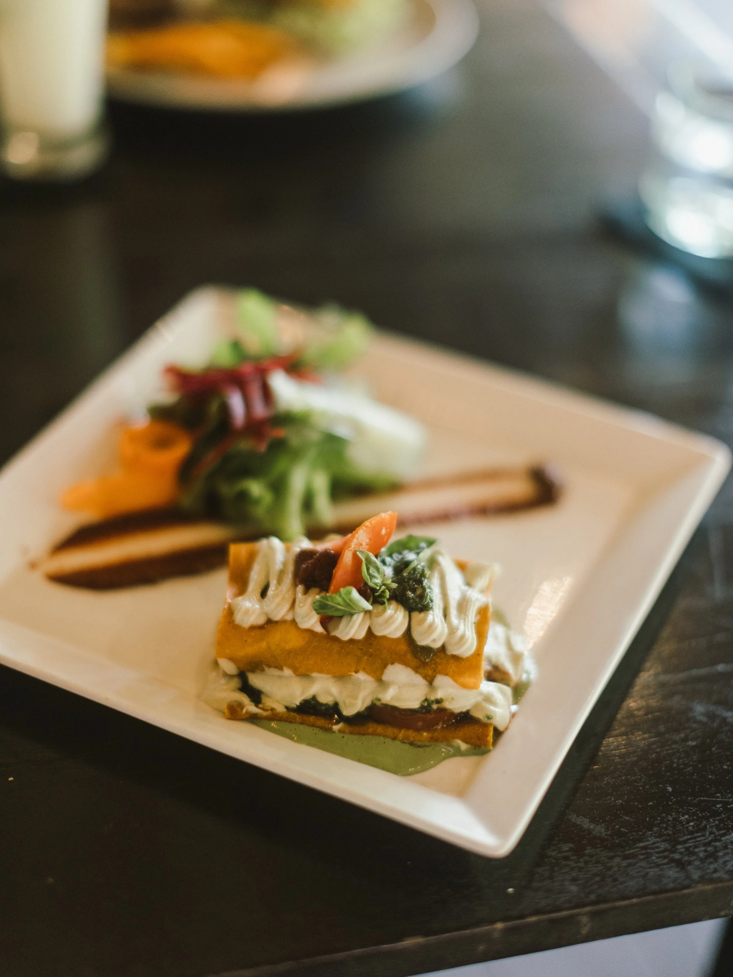 During our Bali retreat we take you to some of our personal favourite restaurants in and around Ubud. Here&rsquo;s a glimpse of the incredible food which looks just like art @moksaubud 

Stay tuned and get on the waiting list for our Bali retreat 202