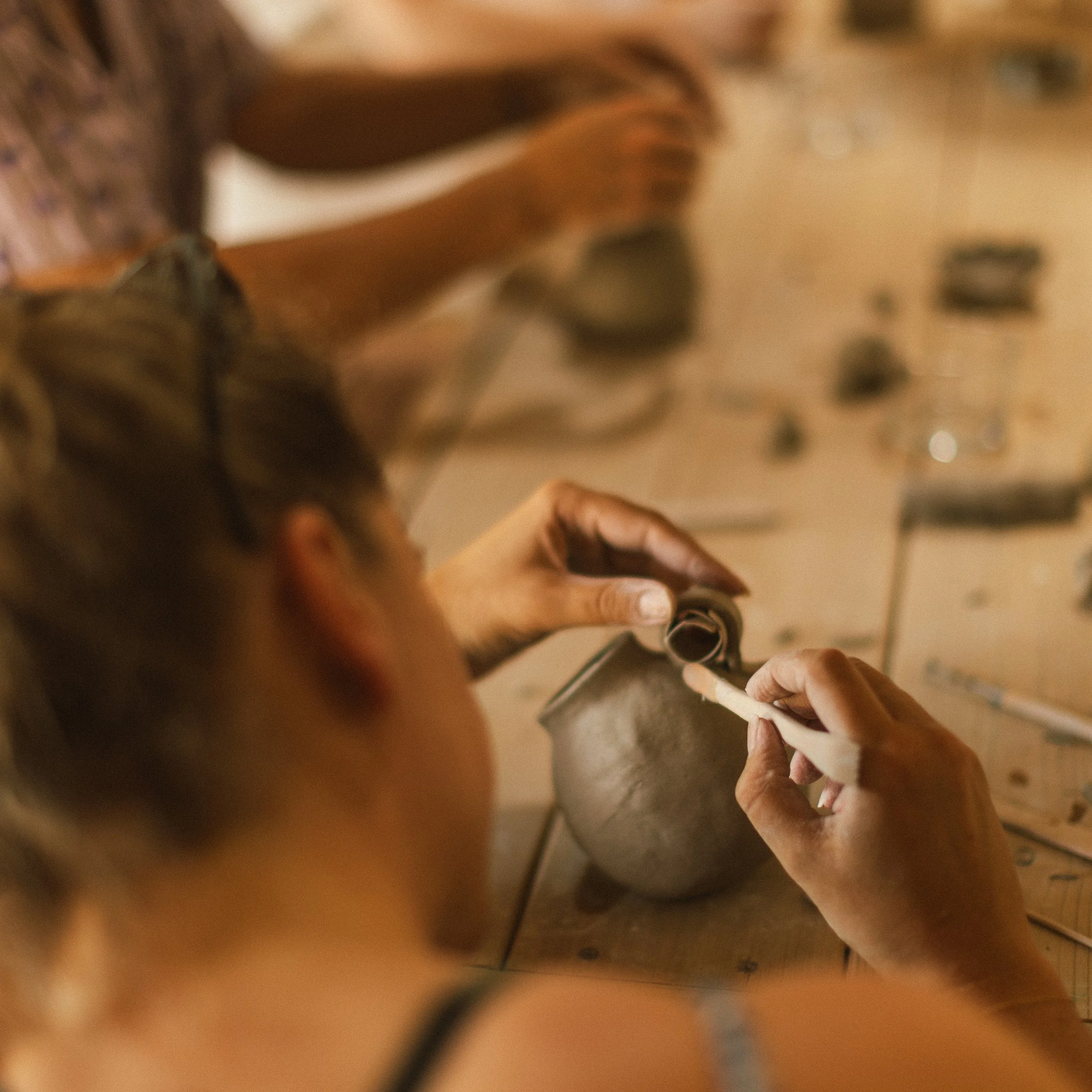 During our Portugal retreat The Big Exhale, as part of the program we invite our friend Sofia @sal_atelier to come offer us a ceramic workshop. 

We love the space she creates, allowing people to drop all expectations on what needs to be "achiev