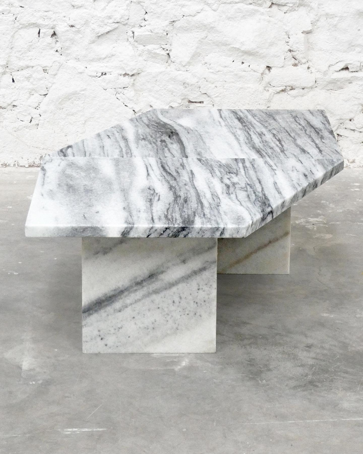 &lsquo;Scarto&rsquo; (Italian meaning scrap or offset)
Cut from a single piece of our reclaimed Siboney marble, the Scarto table was designed with adaptability in mind.
The 2 tops combine to create a transformable shape that can cover a range of dime