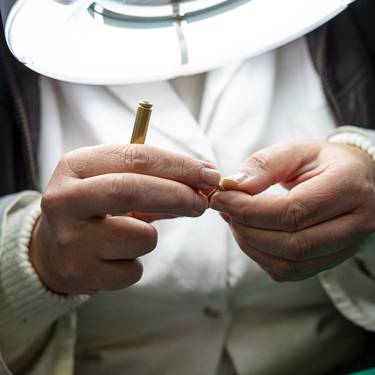 ouvrière en bijouterie