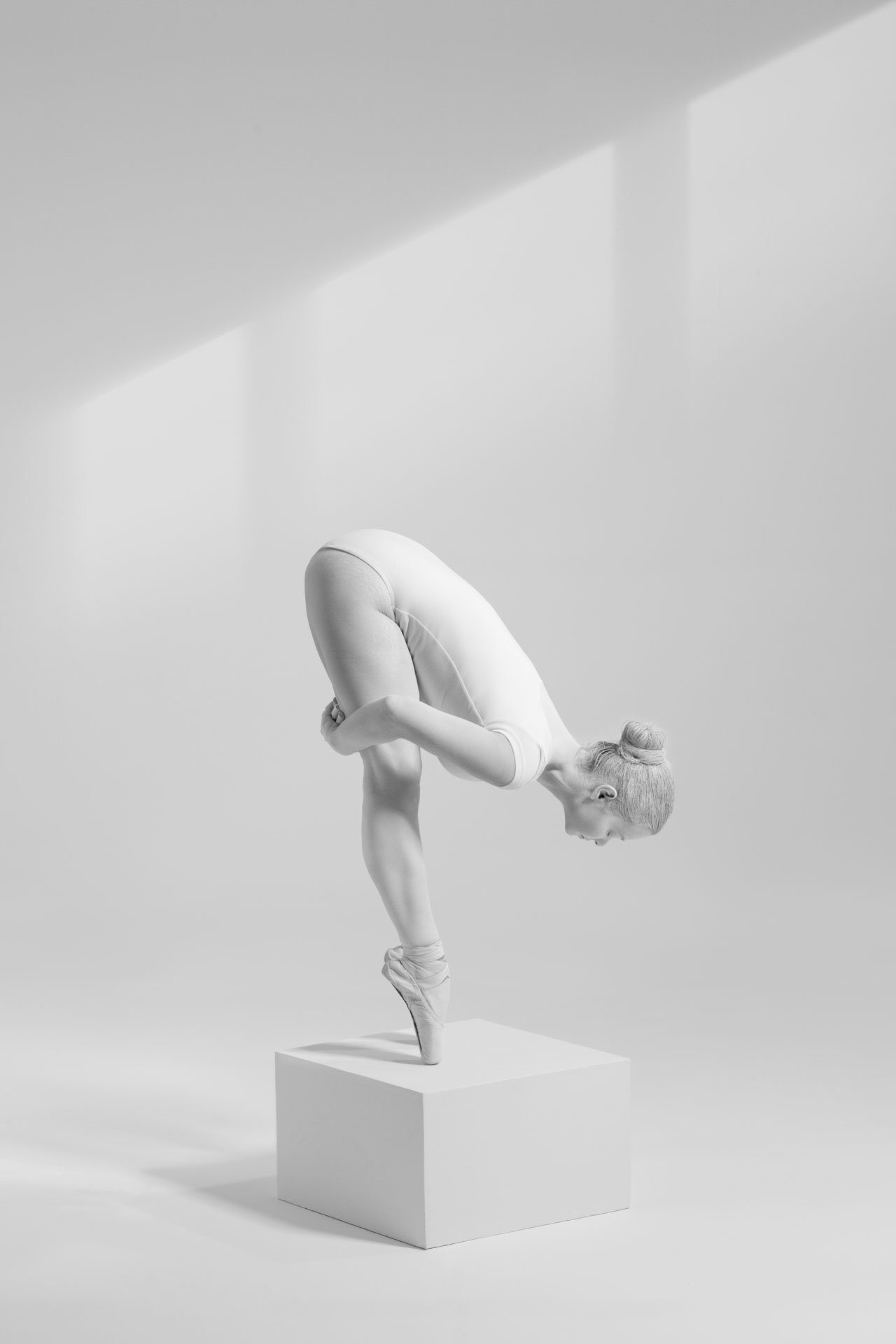 Künstlerinnen-Portrait, Tänzerin als Statue, Abschlussprojekt, Pose