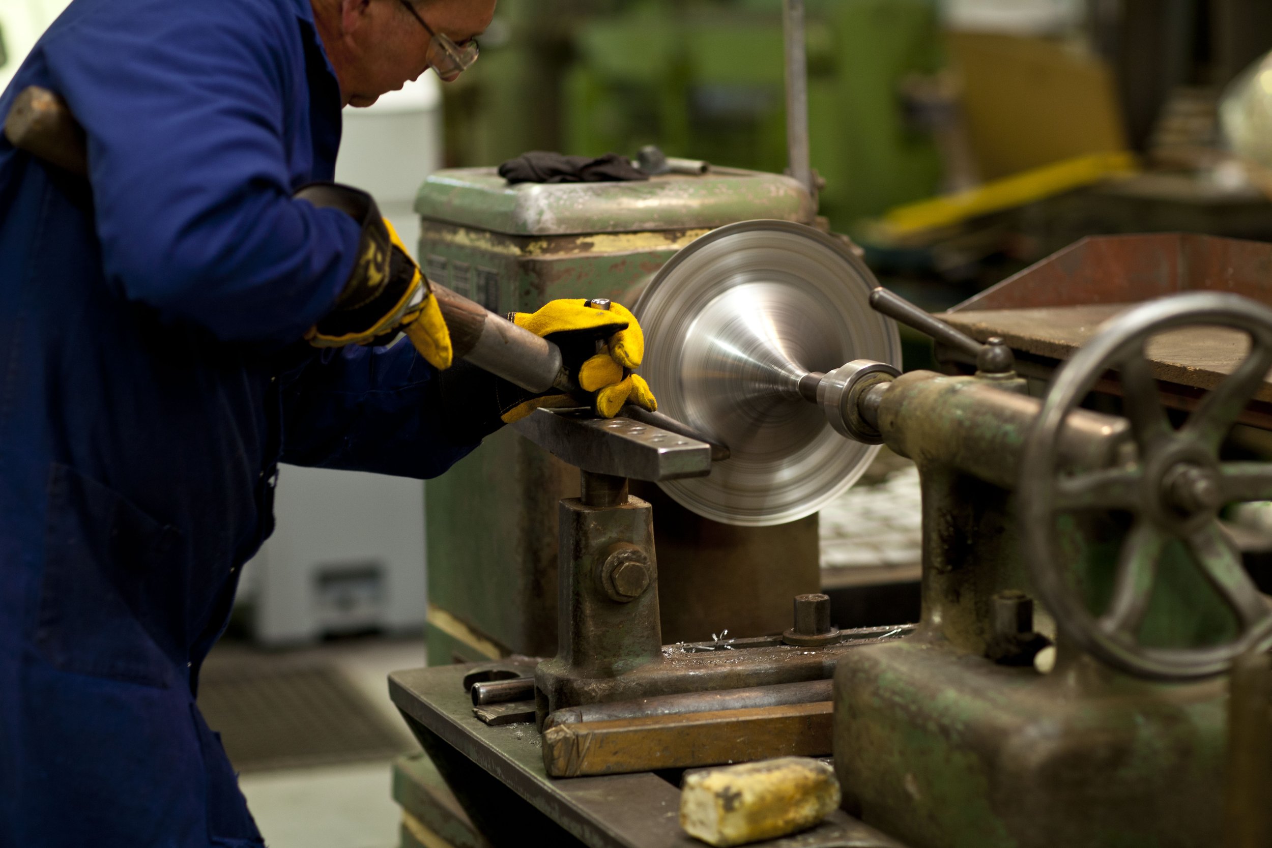 Spinning aluminium 