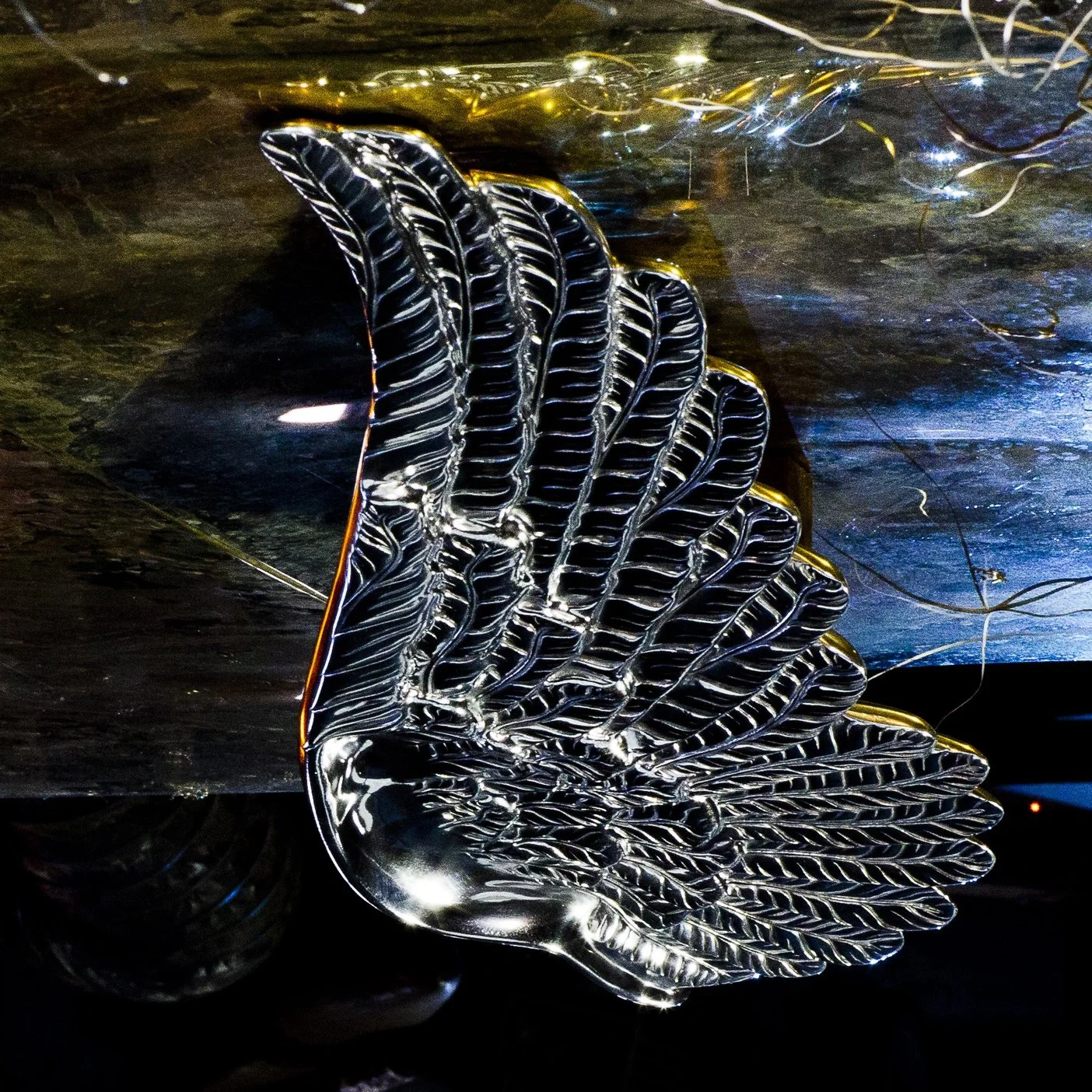 Cast aluminium angel door handle 