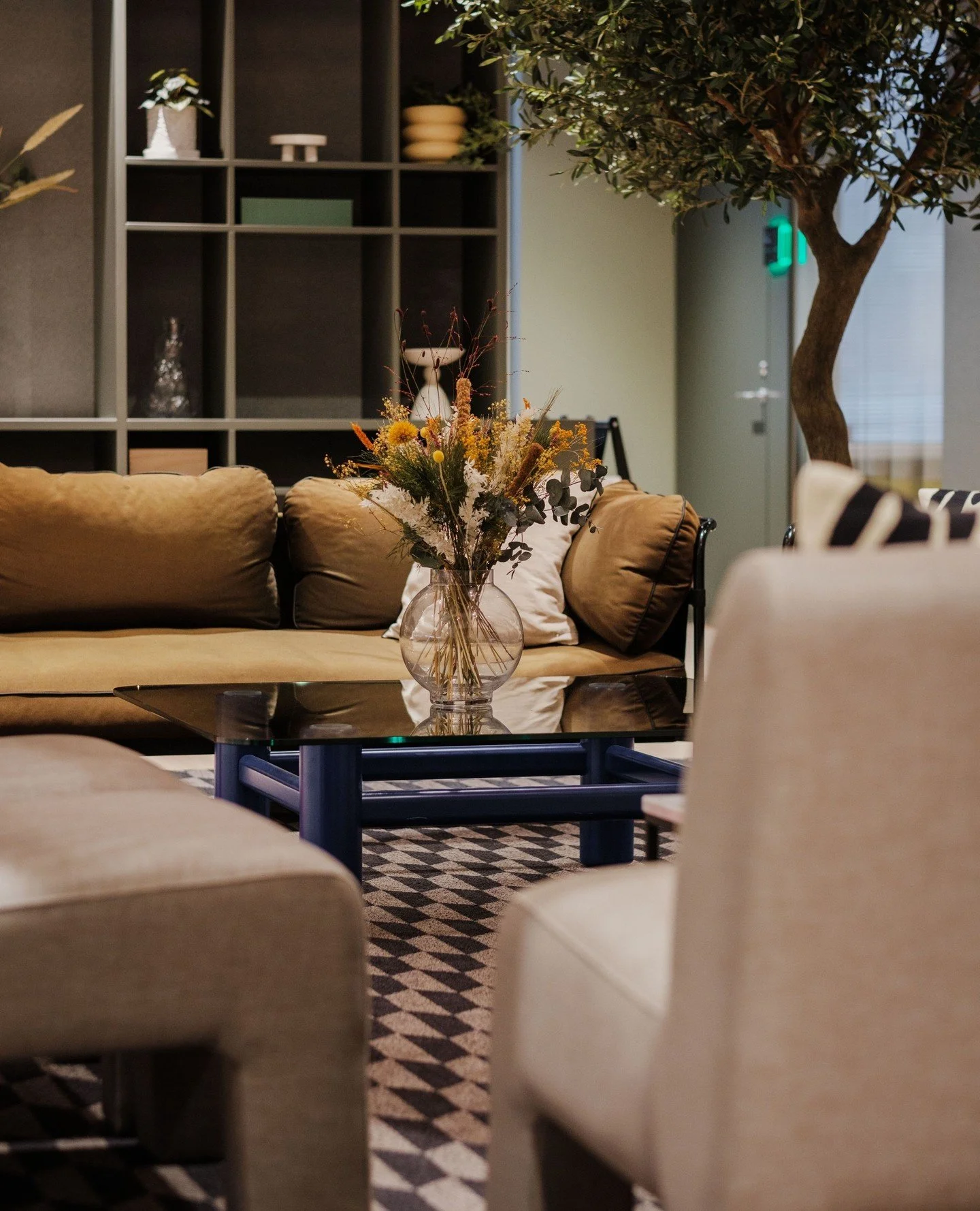 P&aring; uppdrag av AXA Real Estate har Spectrum ritat Sabis Bistro Petite i fastigheten Svea Artilleri! Som ett led i att ut&ouml;ka servicen f&ouml;r hyresg&auml;sterna tillfr&aring;gades Spectrum om att utveckla ett interi&ouml;rkoncept och driva 