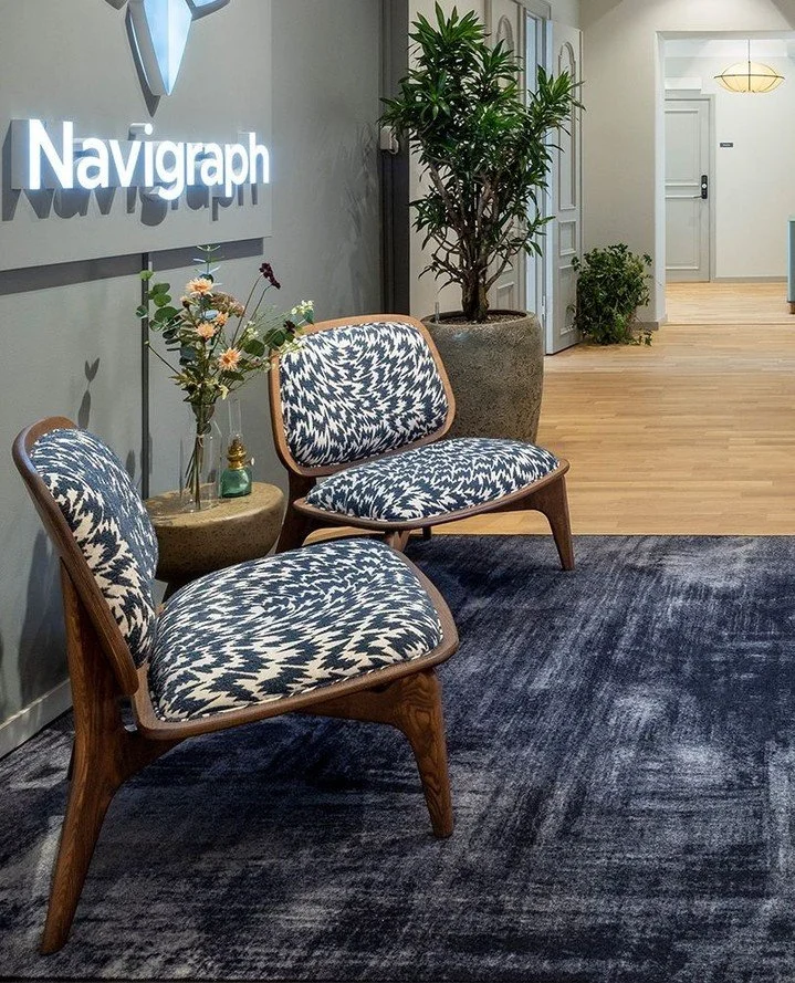 Navigraph &auml;r ett mjukvaruf&ouml;retag som grundades &aring;r 2003 och som erbjuder verktyg och navigationsdata f&ouml;r flygsimulatorer. I inredningskonceptet har vi d&auml;rf&ouml;r lekt med id&eacute;n kring aviation p&aring; olika s&auml;tt! 