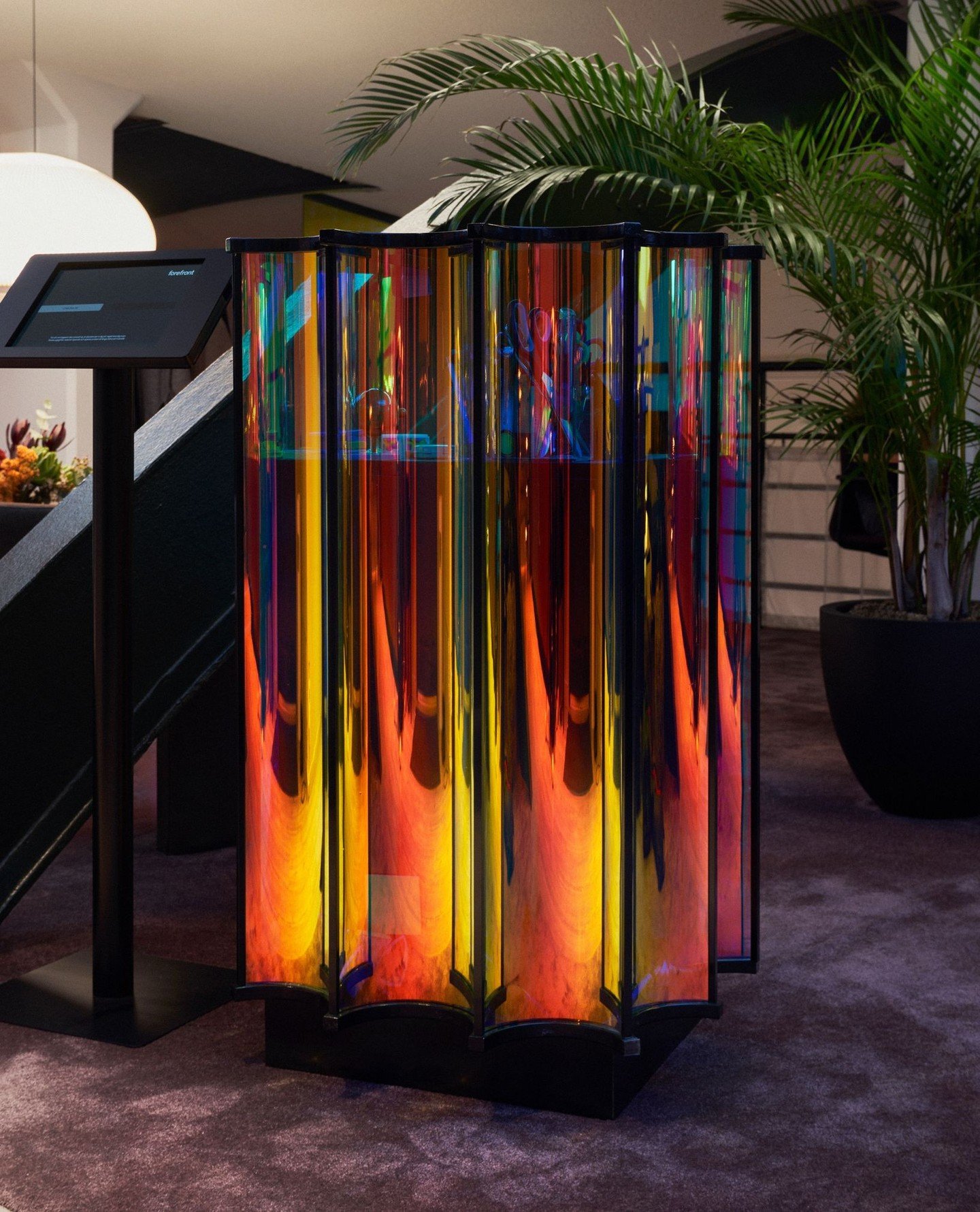 Fr&aring;n arkivet: Specialritad reception hos Forefront, inspirerad av ett klassiskt hovm&auml;starpodium. Uppgraderad med en mer modern touch och ritad med ett brinnande engagemang. ⁠
⁠
Best&auml;llare: @forefrontconsultingab⁠
Fotograf: @emmajonsso