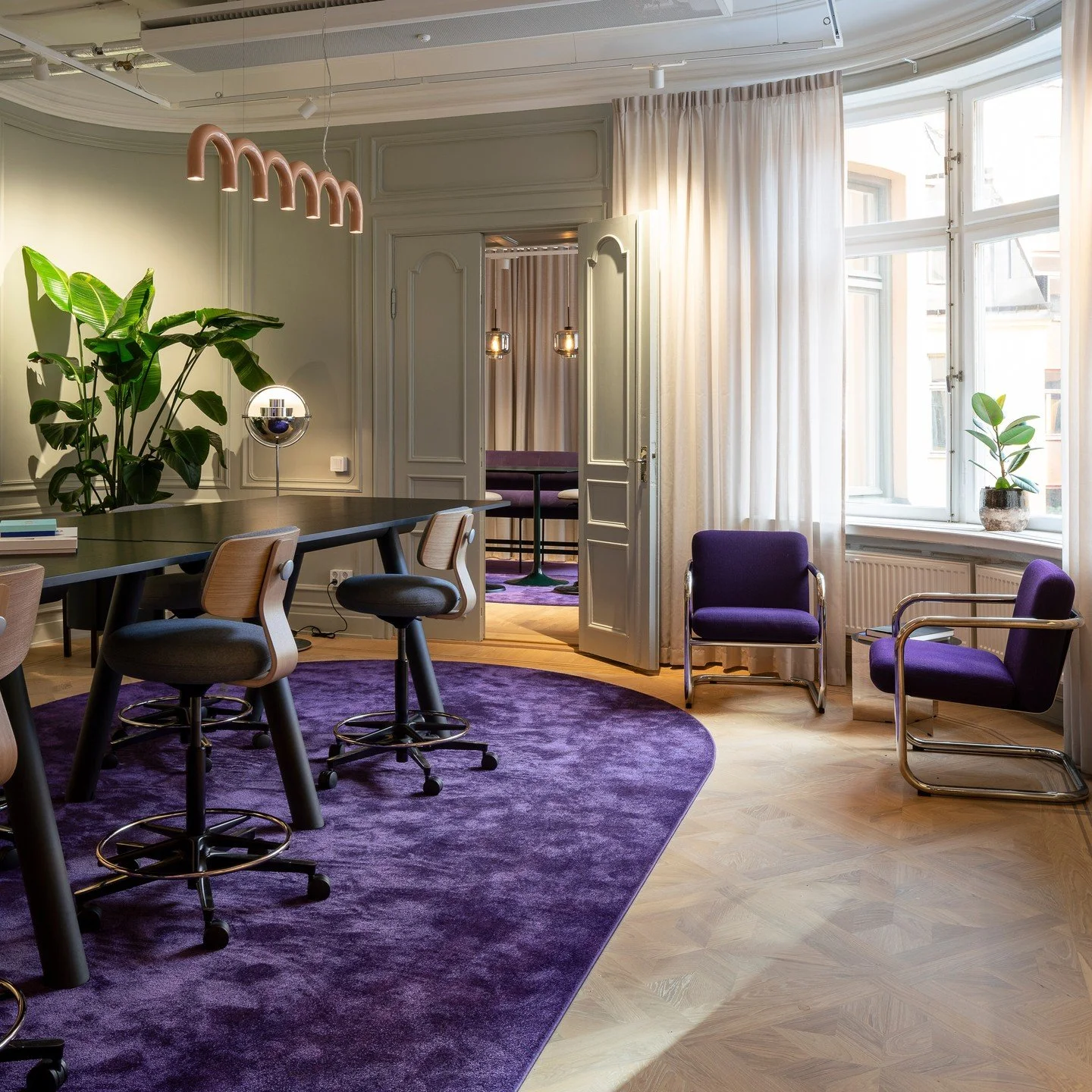 Vi brinner verkligen f&ouml;r att skapa rum d&auml;r m&auml;nniskor m&aring;r bra, och ser att allt fler fastighets&auml;gare b&ouml;rjar inse att v&auml;lm&aring;ende &auml;r en essentiell aff&auml;rsresurs. Med v&aring;r erfarenhet arbetar vi inte 