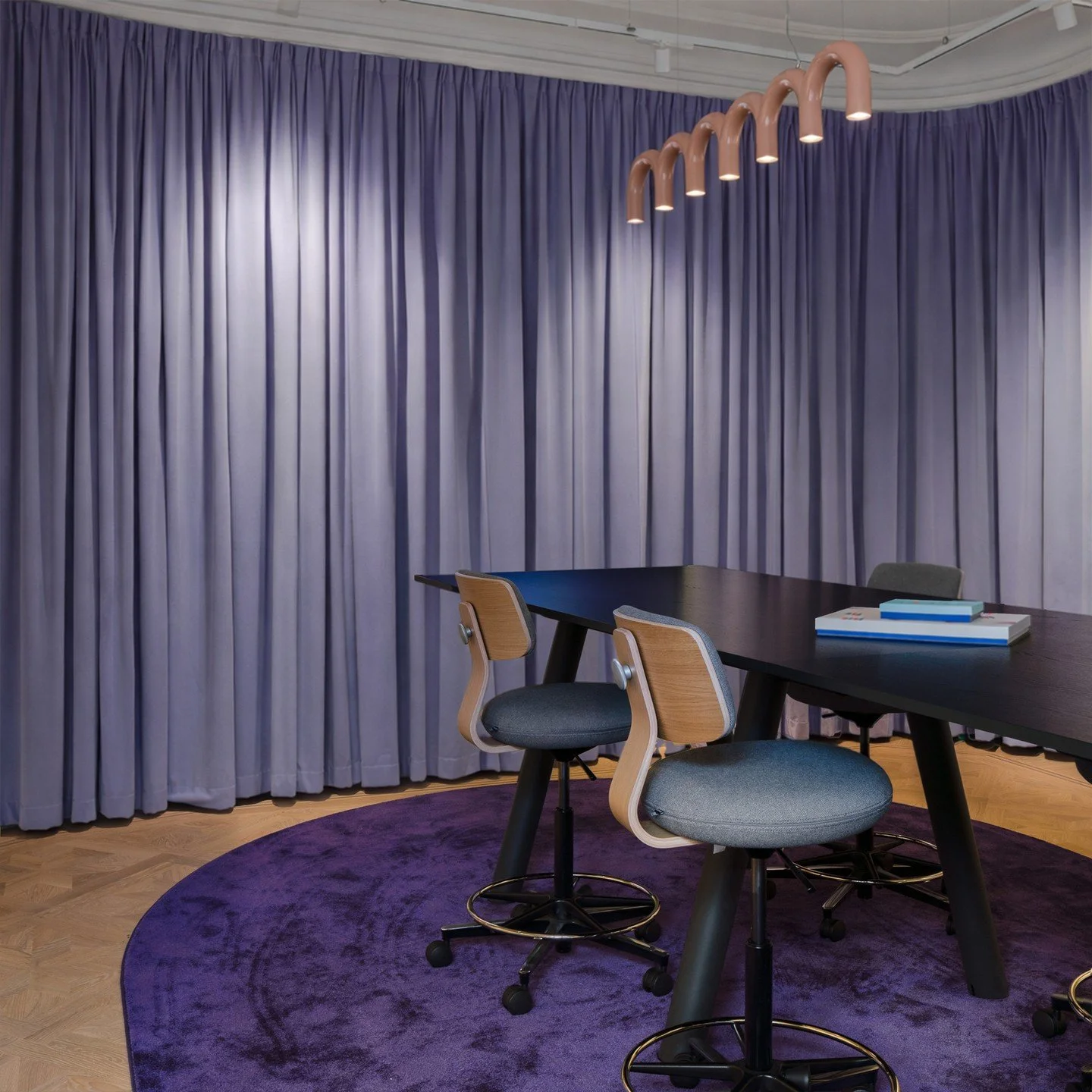 Som arkitekter har vi ett stort ansvar &ndash; att f&ouml;rst&aring; och tolka v&aring;ra kunders behov och samtidigt vara trogna byggnaden och platsens historia. Vi tror p&aring; l&ouml;sningar d&auml;r befintlig arkitektur f&ouml;rvaltas och utveck