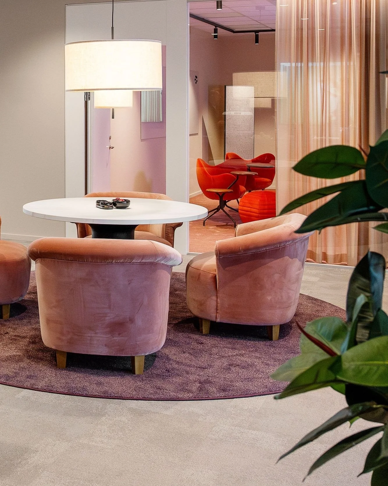 Vi vet genom v&aring;r erfarenhet att ensidiga milj&ouml;er rent vetenskapligt &ouml;kar den kognitiva belastningen och stressar m&auml;nniskor. Motsatsen - det vill s&auml;ga m&aring;ngsidiga milj&ouml;er - hj&auml;lper den kognitiva funktionen, pre