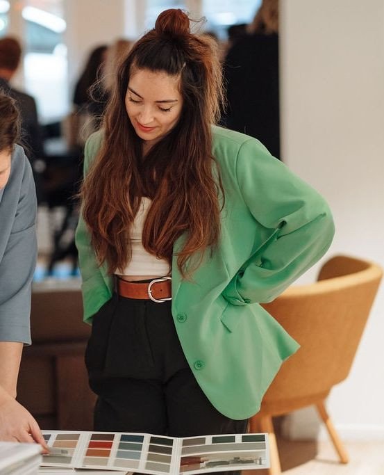 Jakten p&aring; den perfekta kul&ouml;ren!⁠
⁠
I varje projekt &auml;r v&aring;r m&aring;ls&auml;ttning att skapa en genomt&auml;nkt f&auml;rgkomposition som inte bara &auml;r estetiskt tilltalande, utan ocks&aring; funktionell och som h&aring;ller &o