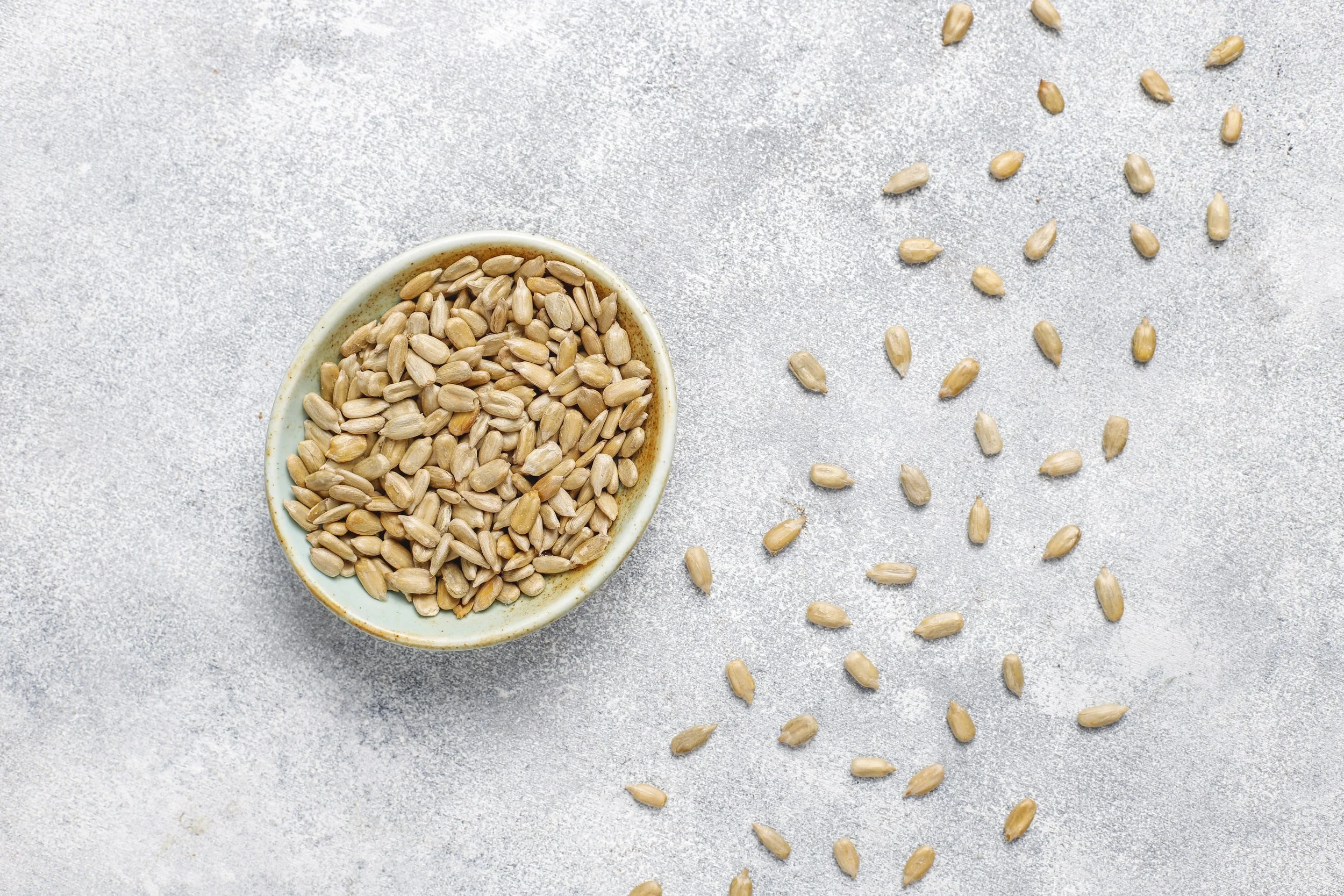 เมล็ดธัญพืชอยู่ในถ้วย