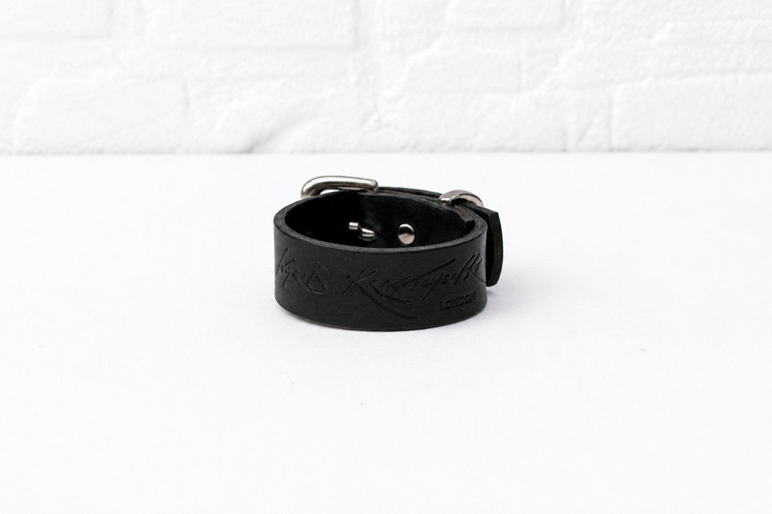 retouched 2.5cm bracelet back.png