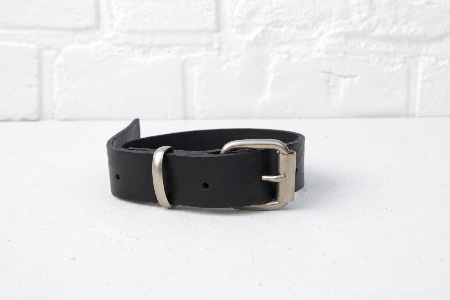 Prey '26 Timeless Black Leather Choker Belt