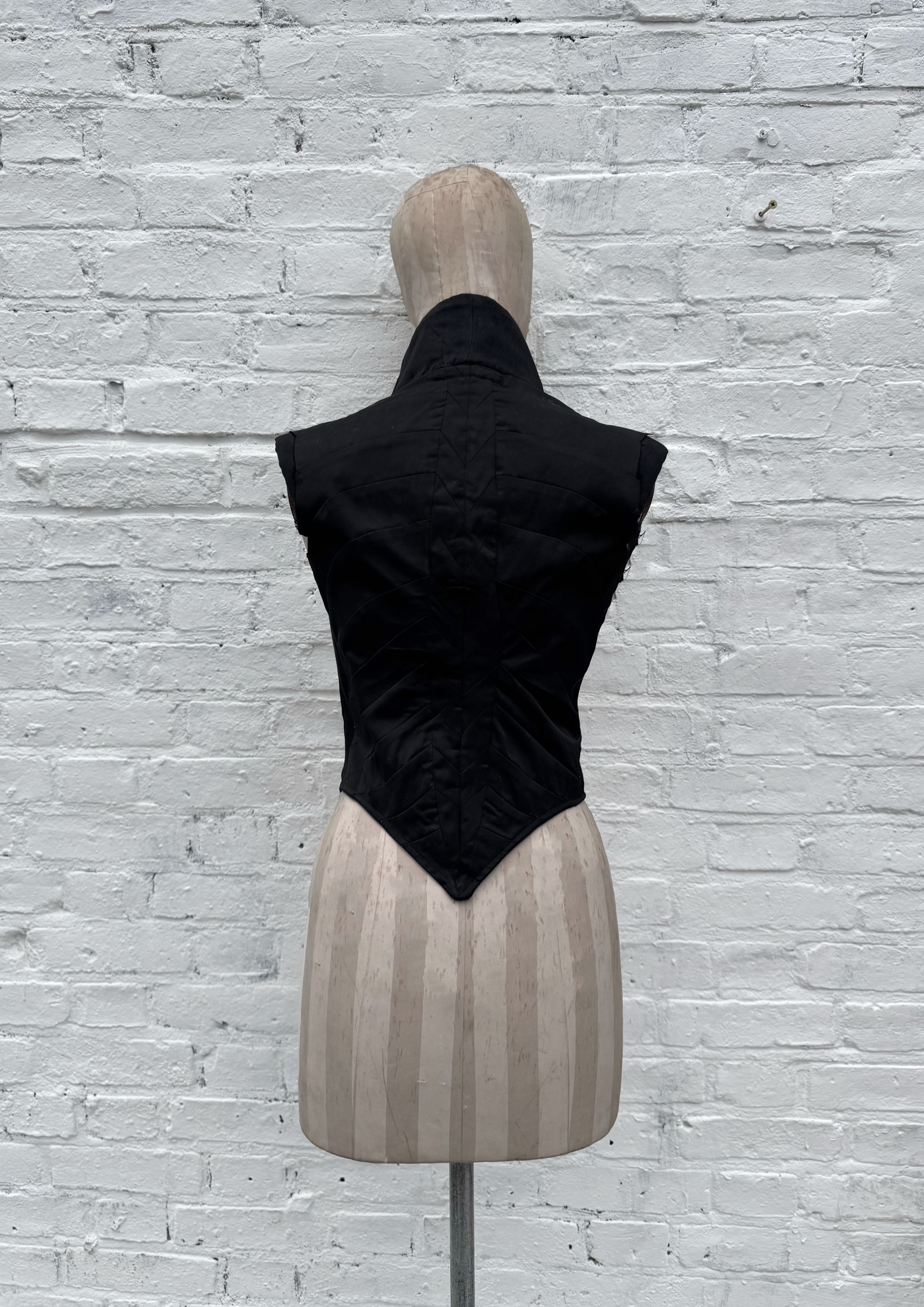 waistcoast back.png
