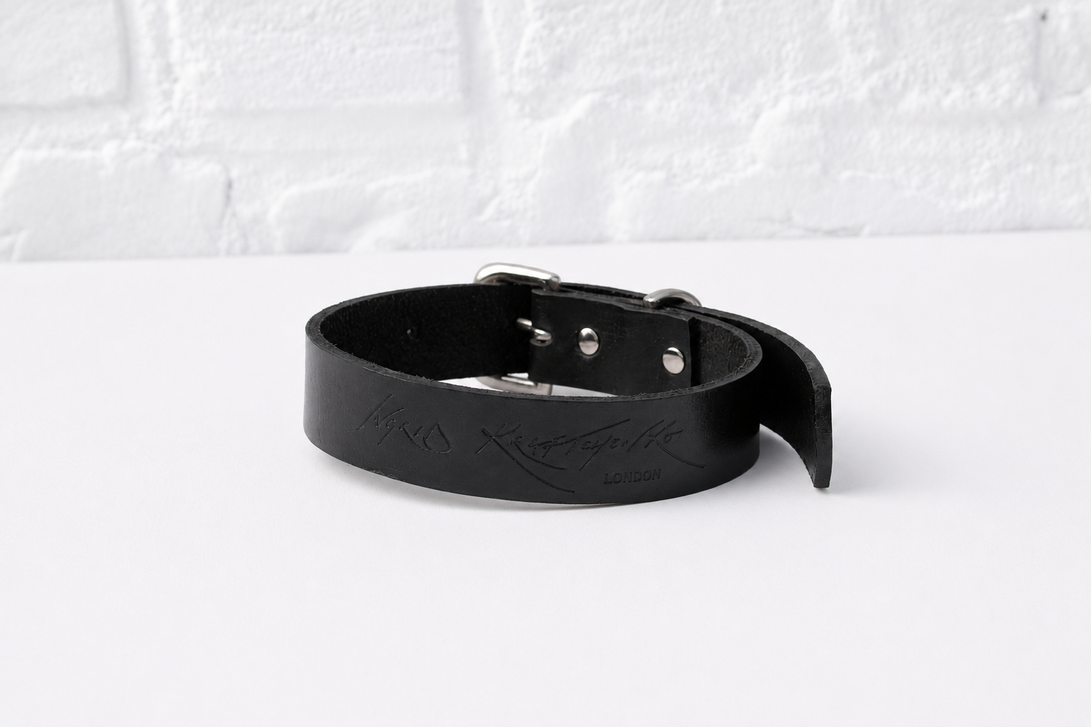 retouched 2.5cm choker back.png