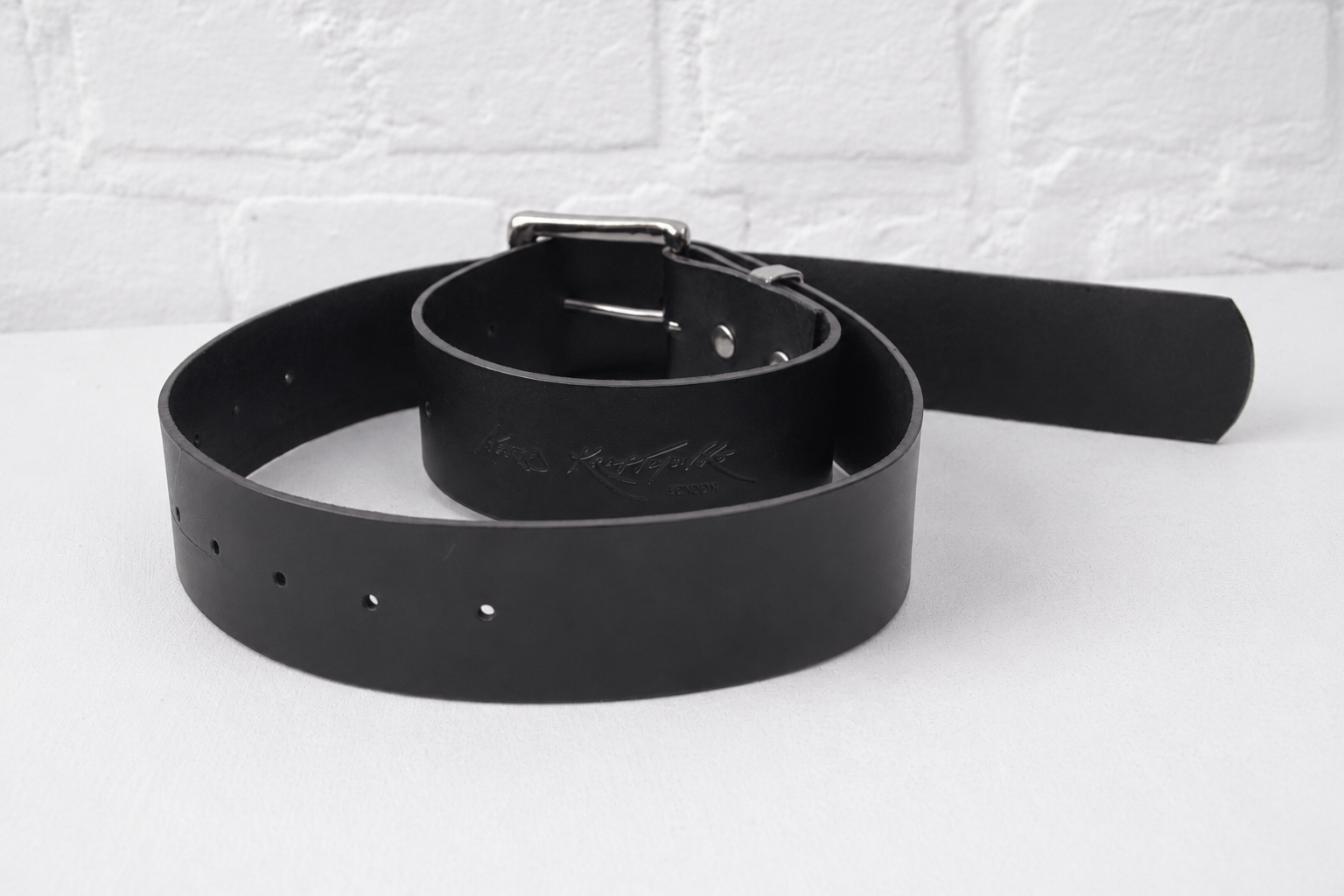 retouched 5cm belt rolled back.png