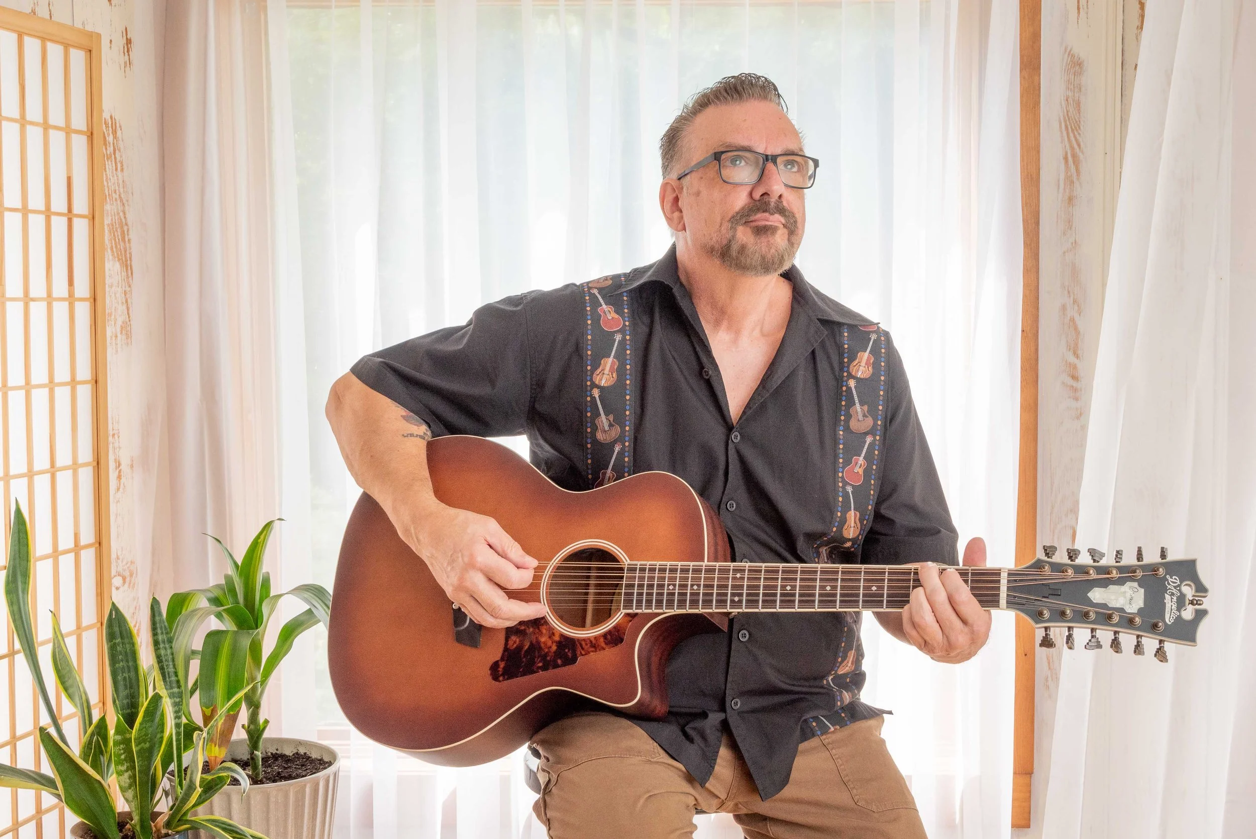 Branding photography, musician, guitarist