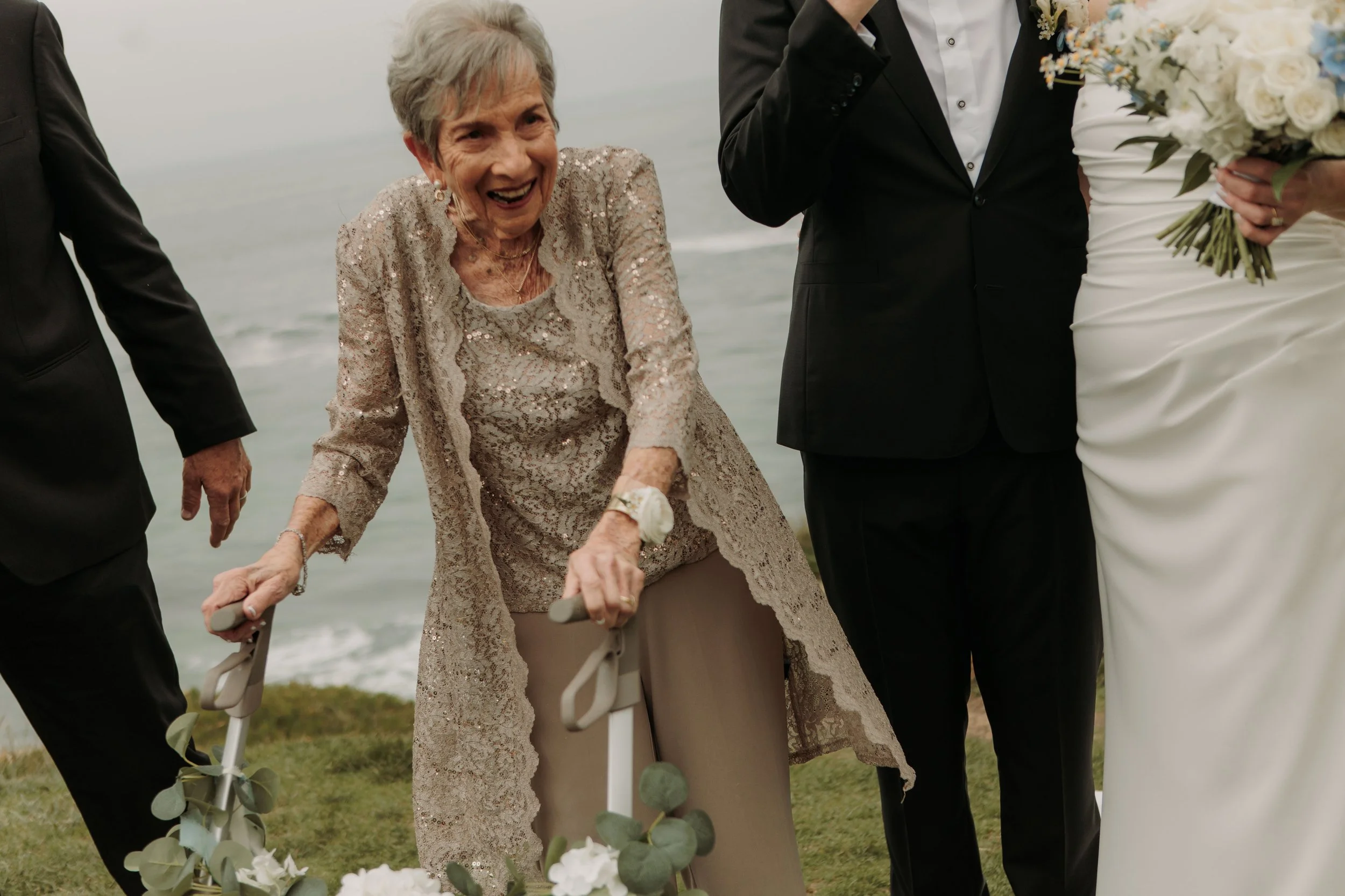 Candid photos of a wedding at The Wedding Bowl and Cuvier Club in La Jolla. San Diego wedding photography by Indigo West Photography.