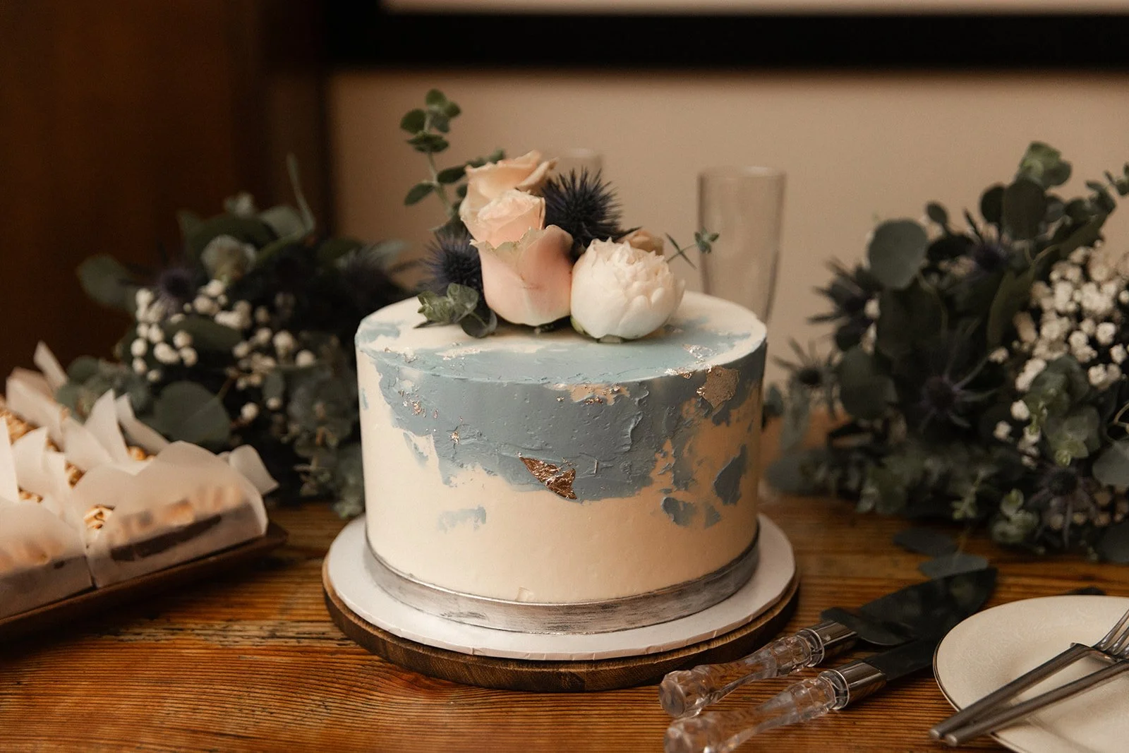 Fancy wedding cake in San Diego.