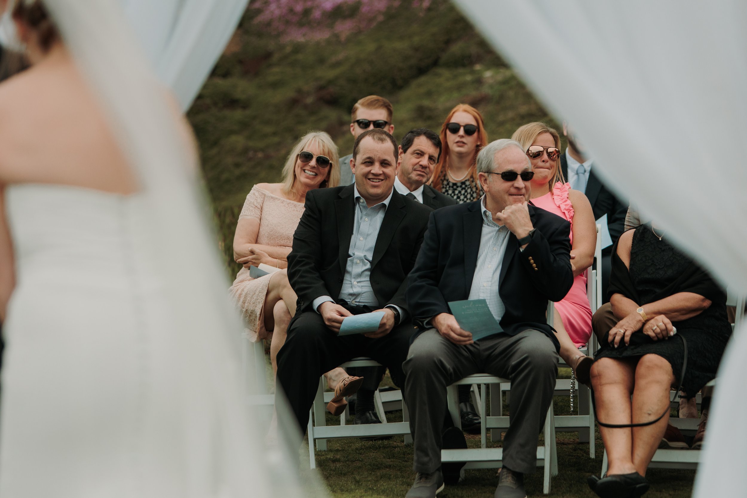 Candid photos of a wedding at The Wedding Bowl and Cuvier Club in La Jolla. San Diego wedding photography by Indigo West Photography.