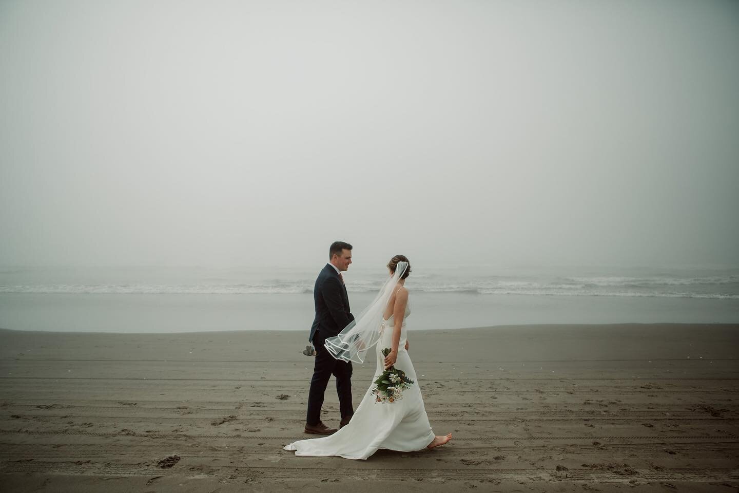 Can&rsquo;t ever get enough of looking back in these moments shared with Katie and TJ on this foggy oregon beach two years back. 
One of my biggest strengths is knowing when to give directions and when to just leave space for people to enjoy a moment