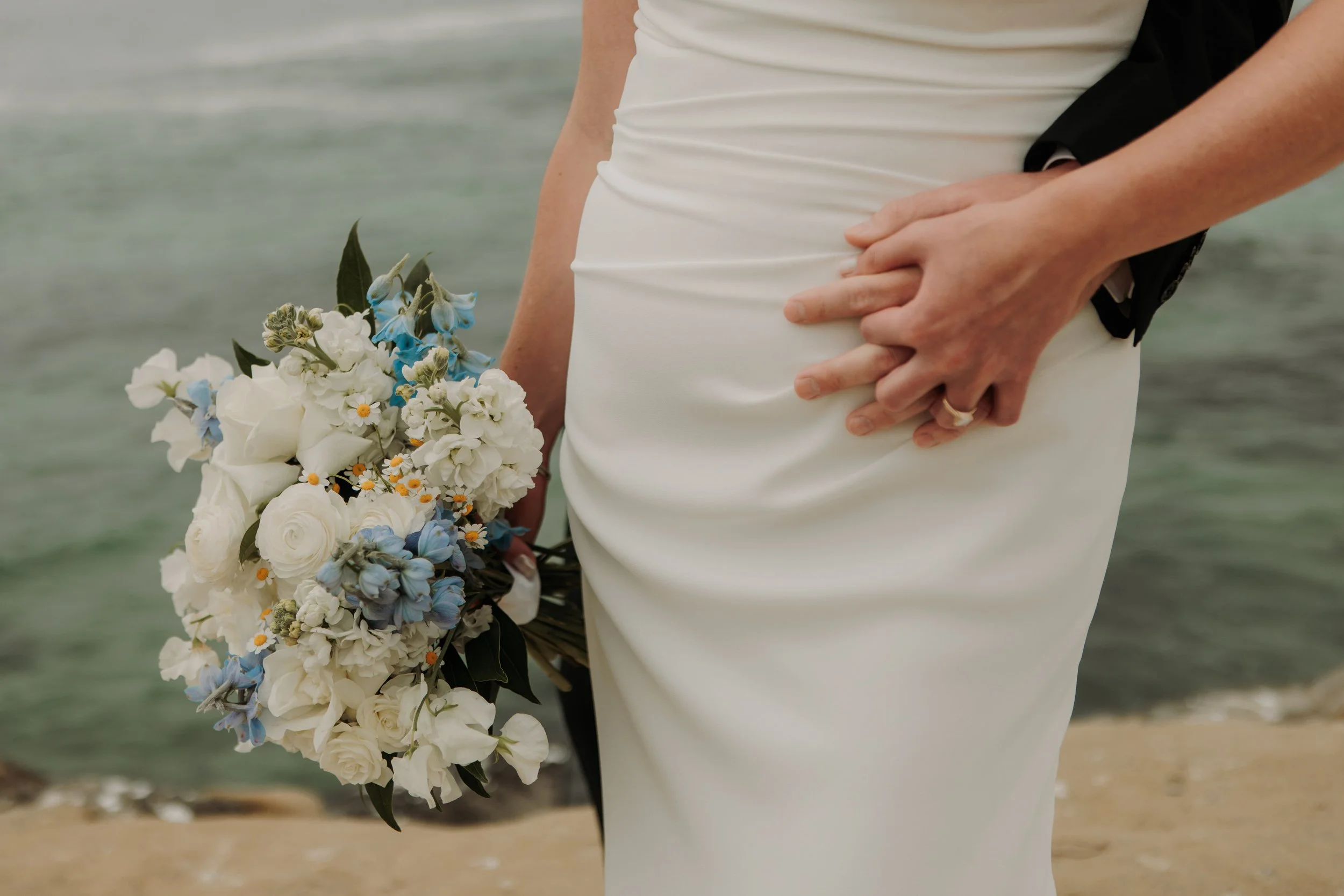 Candid photos of a wedding at The Wedding Bowl and Cuvier Club in La Jolla. San Diego wedding photography by Indigo West Photography.
