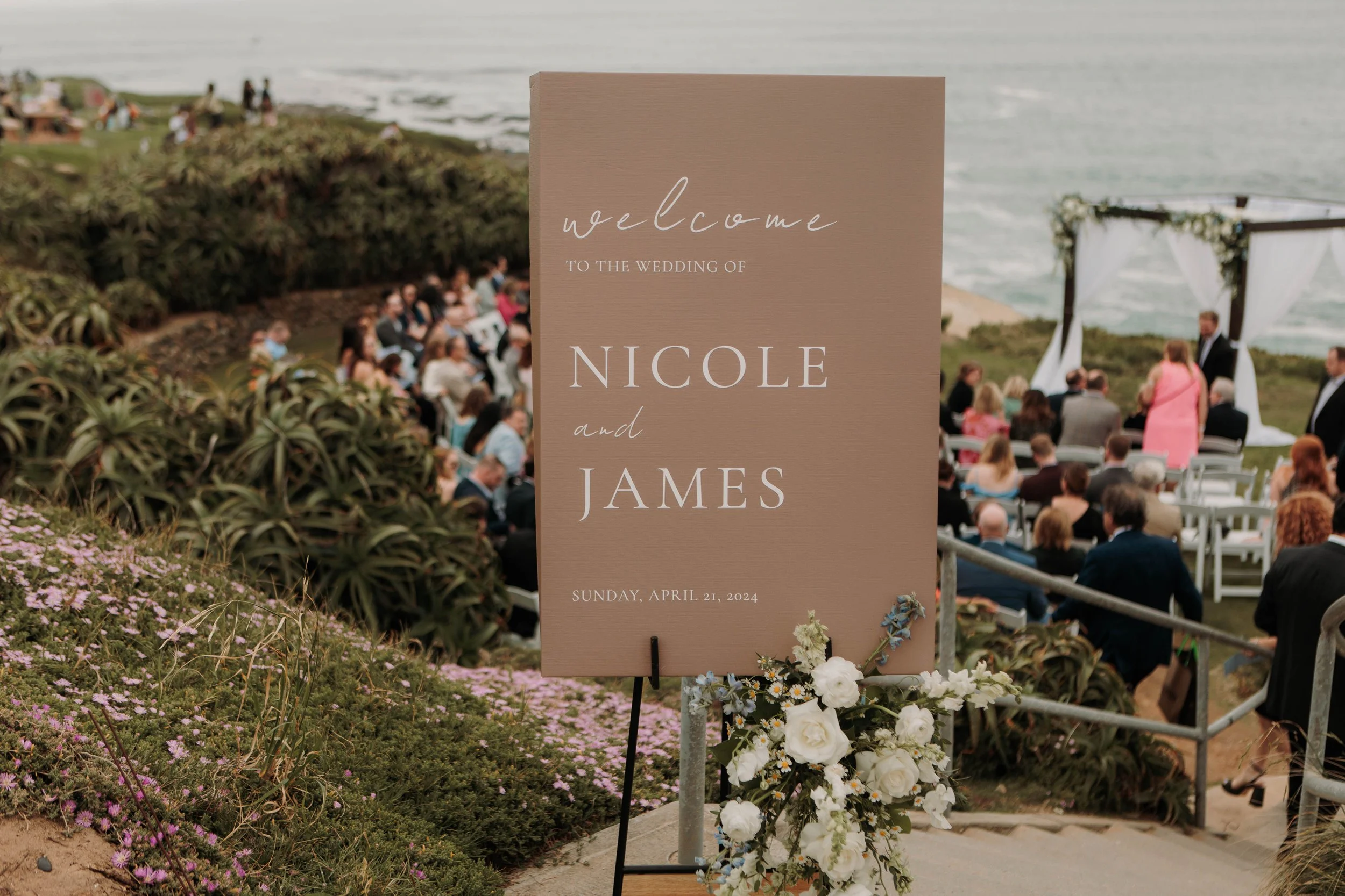 Candid photos of a wedding at The Wedding Bowl and Cuvier Club in La Jolla. San Diego wedding photography by Indigo West Photography.